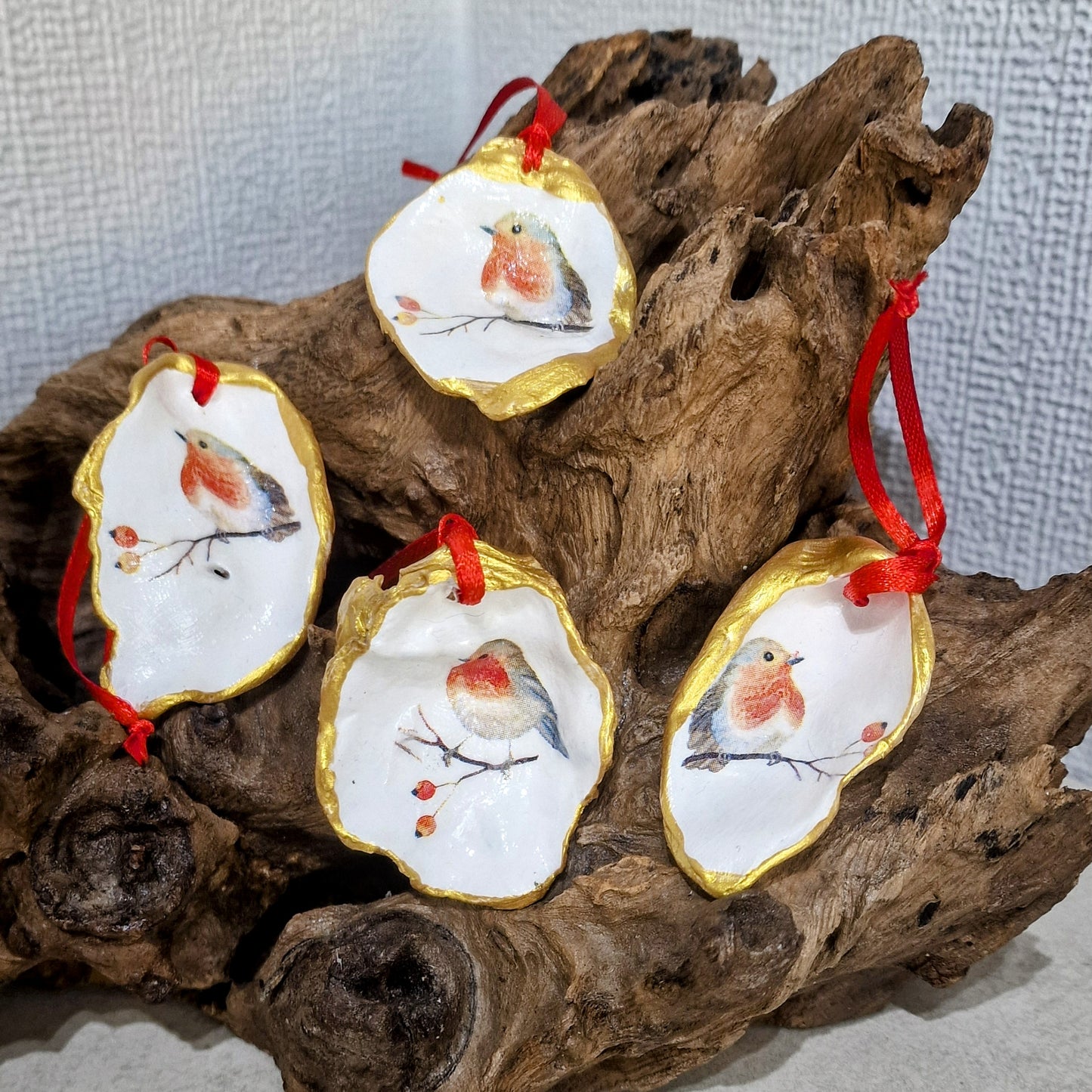 Christmas Ornaments 4 x Robin Redbreast Oyster Shell Decoration Ribbon