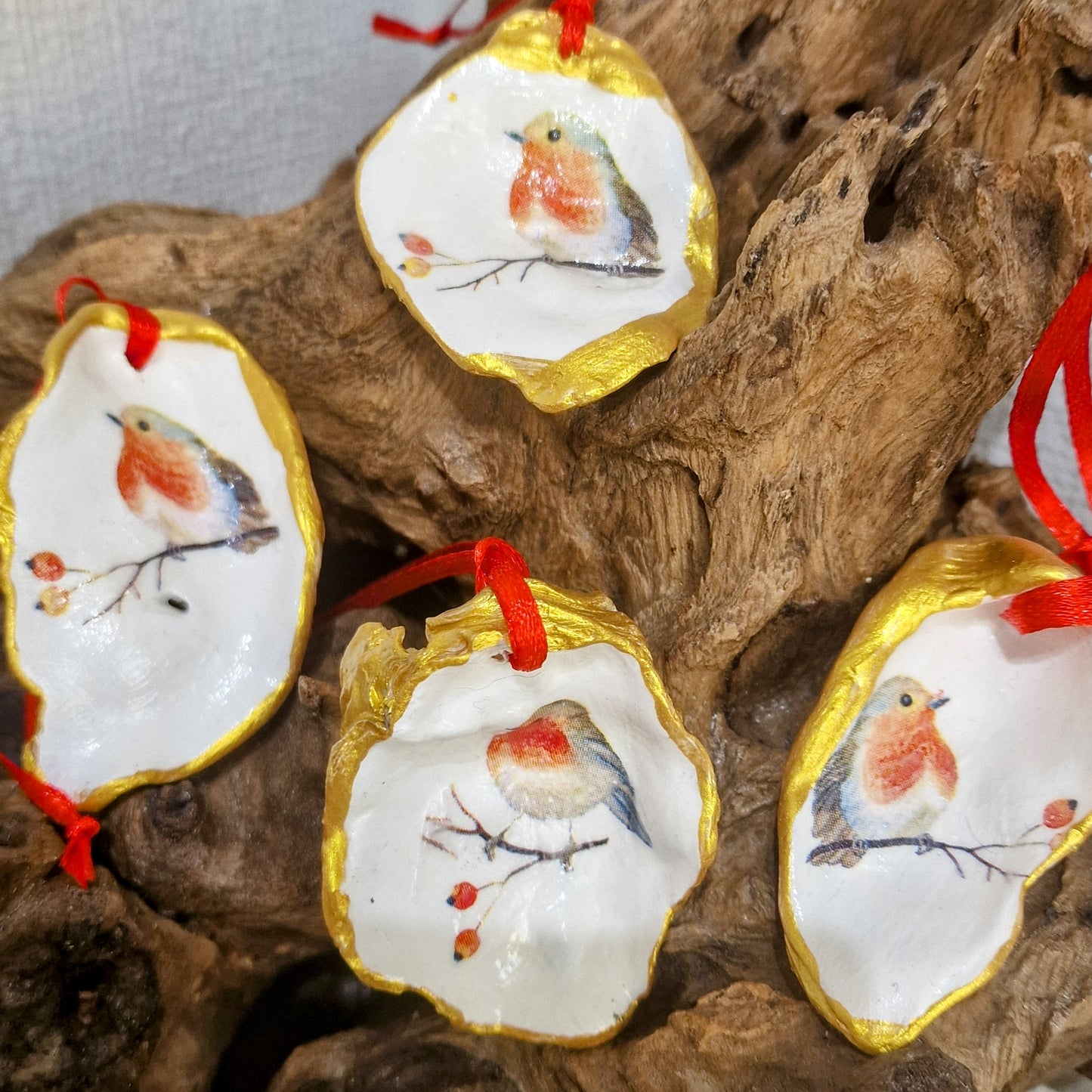 Christmas Ornaments 4 x Robin Redbreast Oyster Shell Decoration Ribbon