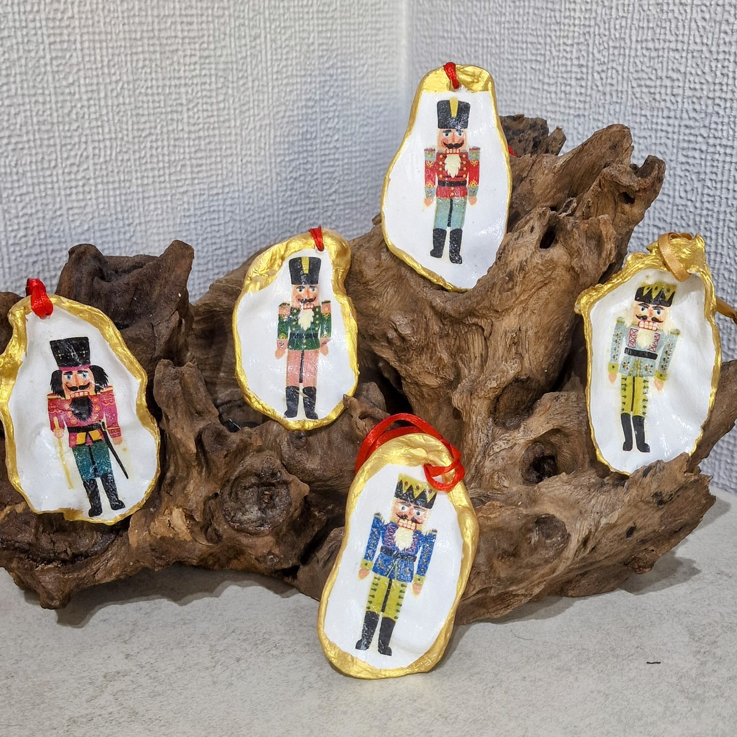 Christmas Ornaments 5 x Nutcracker Men Oyster Shell Decoration Ribbon