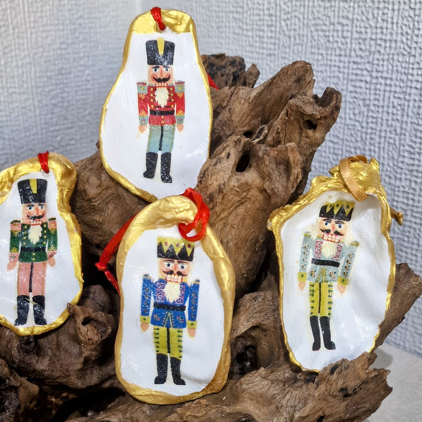 Christmas Ornaments 5 x Nutcracker Men Oyster Shell Decoration Ribbon