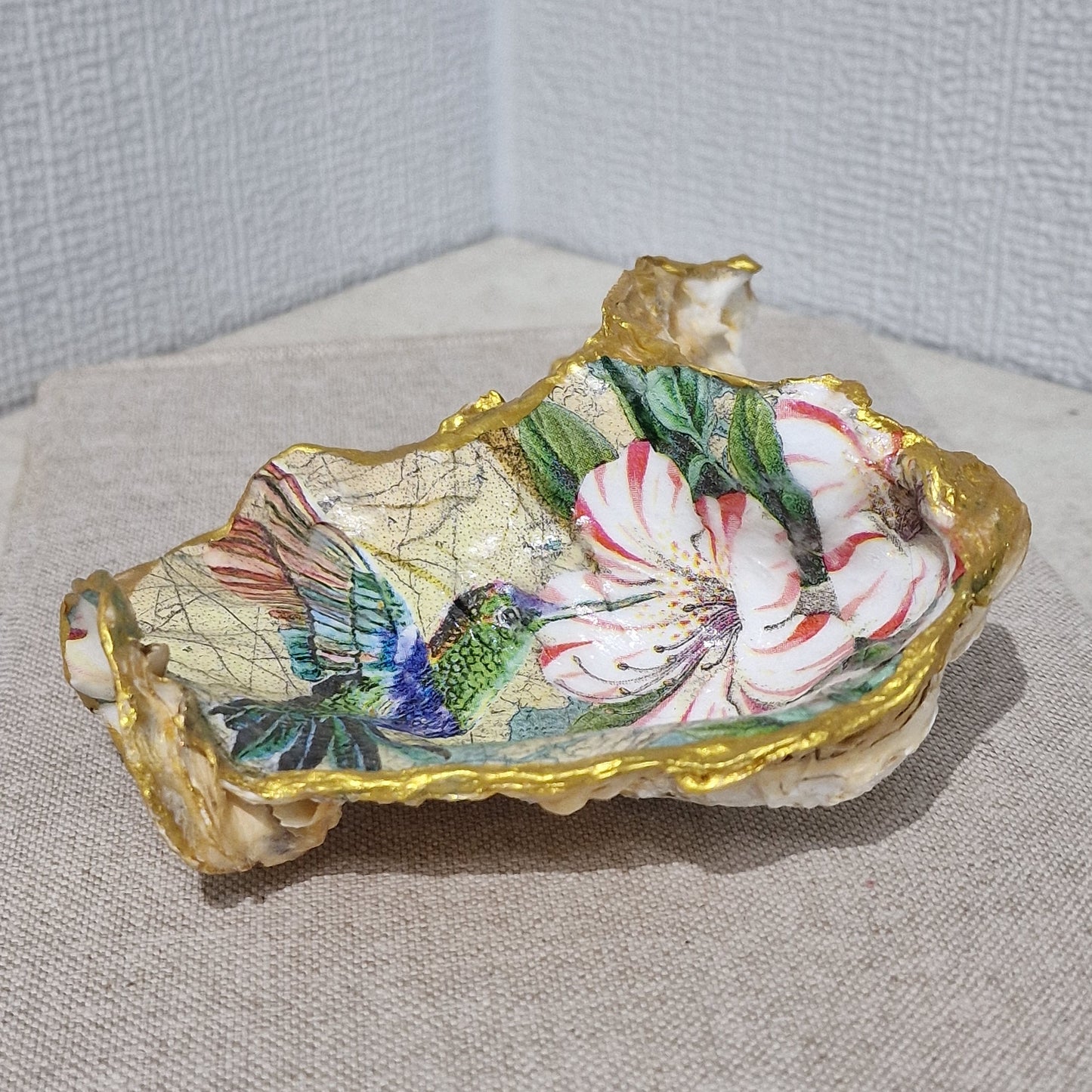 Special Shell Hummingbird Bird Cluster Oyster Shell Trinket Dish
