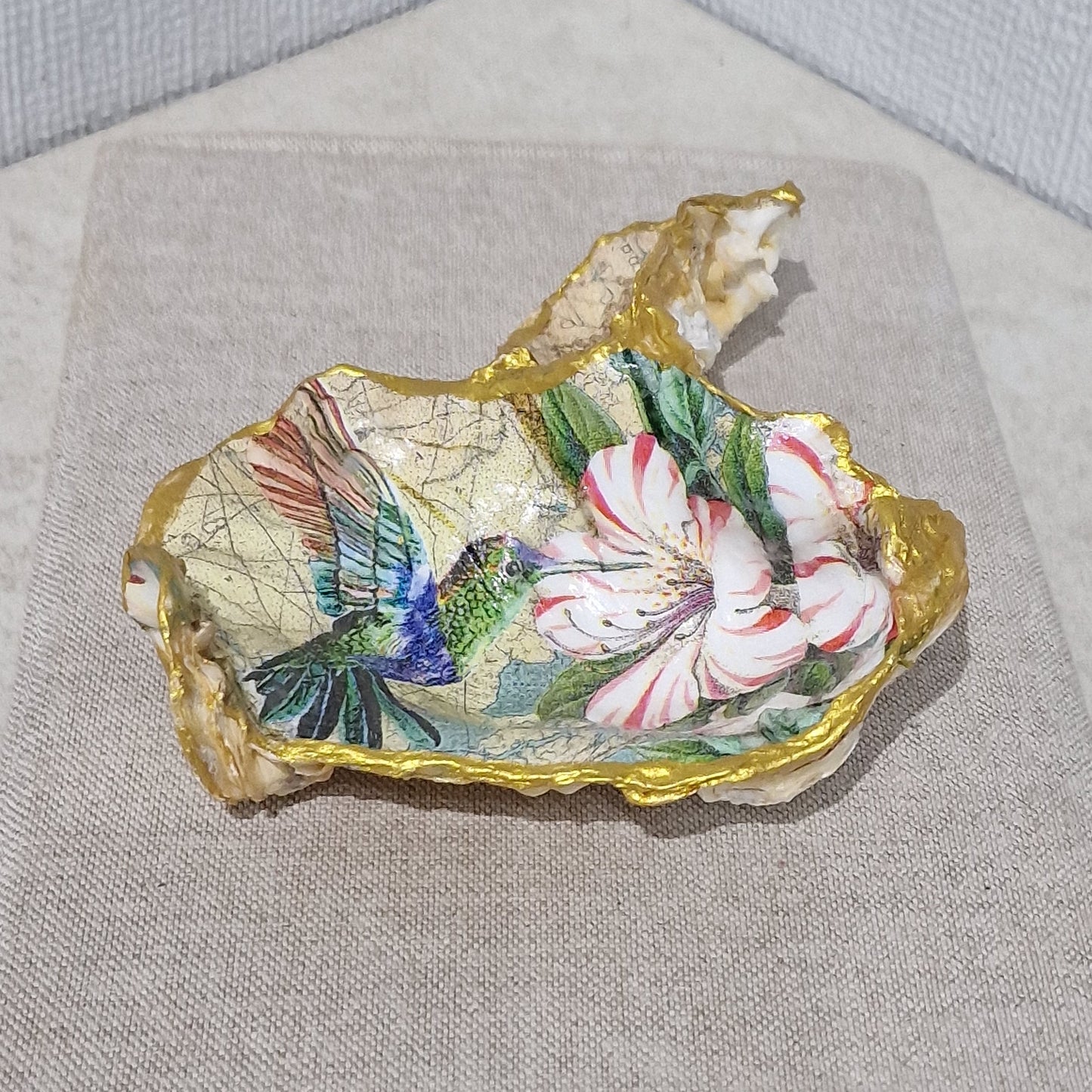 Special Shell Hummingbird Bird Cluster Oyster Shell Trinket Dish
