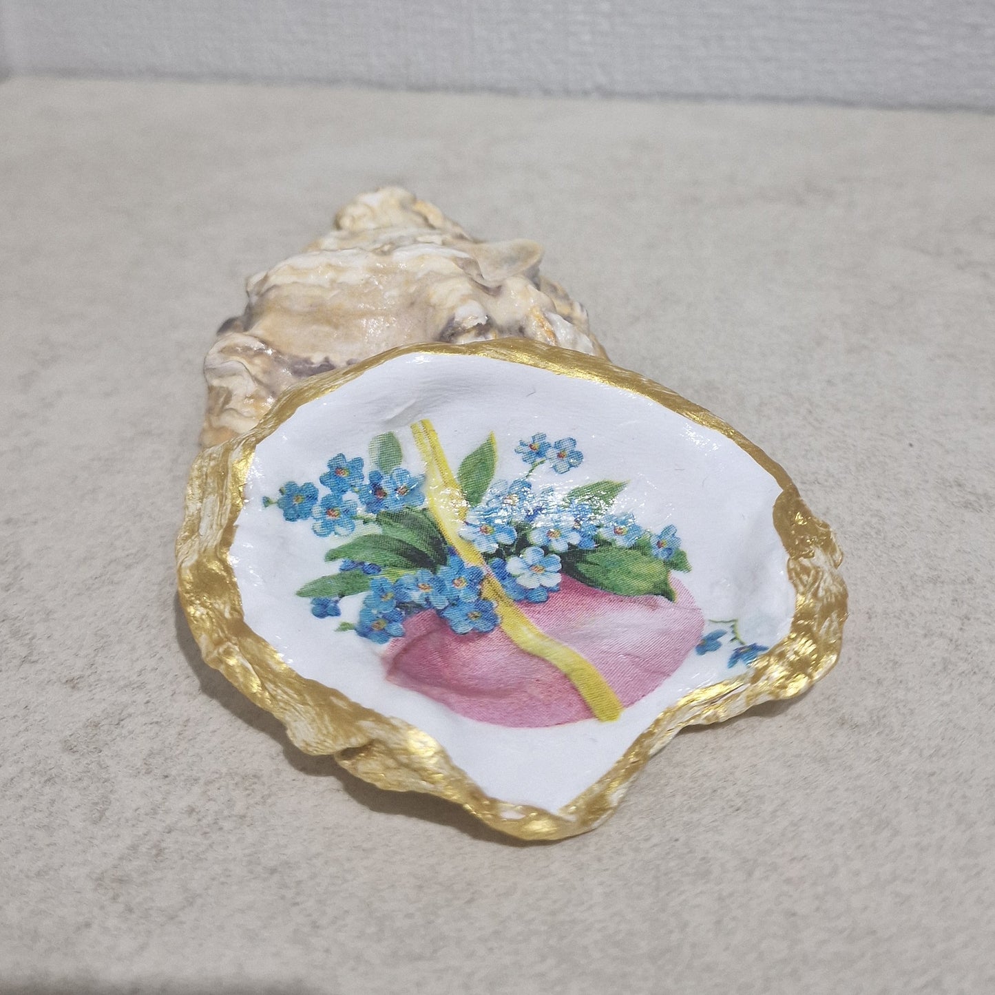 NEW Forget me Nots Easter Egg Oyster Shell Trinket Dish Jewellery Holder Gift