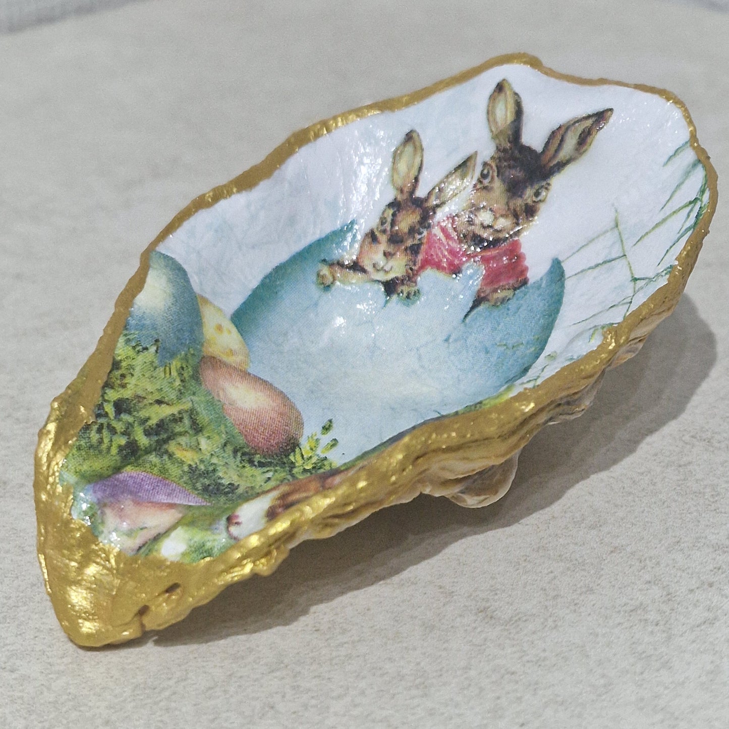 NEW Easter Bunny Bunnies Egg Oyster Shell Trinket Dish Jewellery Holder Gift