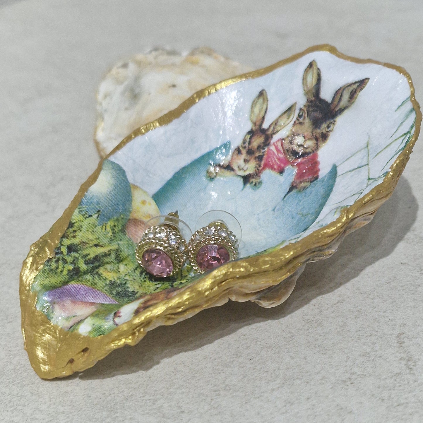 NEW Easter Bunny Bunnies Egg Oyster Shell Trinket Dish Jewellery Holder Gift