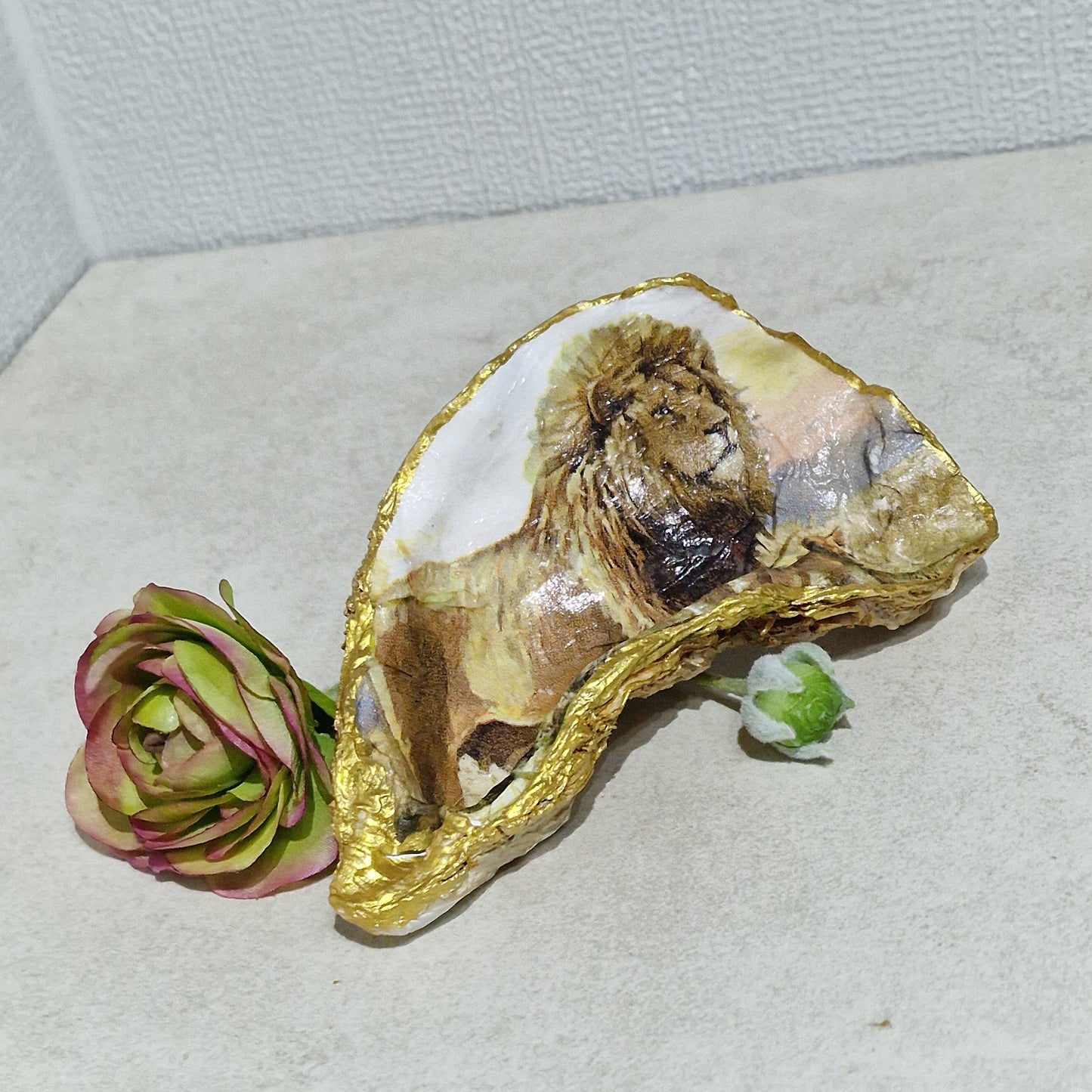 NEW Big Cats Lion Oyster Shell Trinket Dish Gift