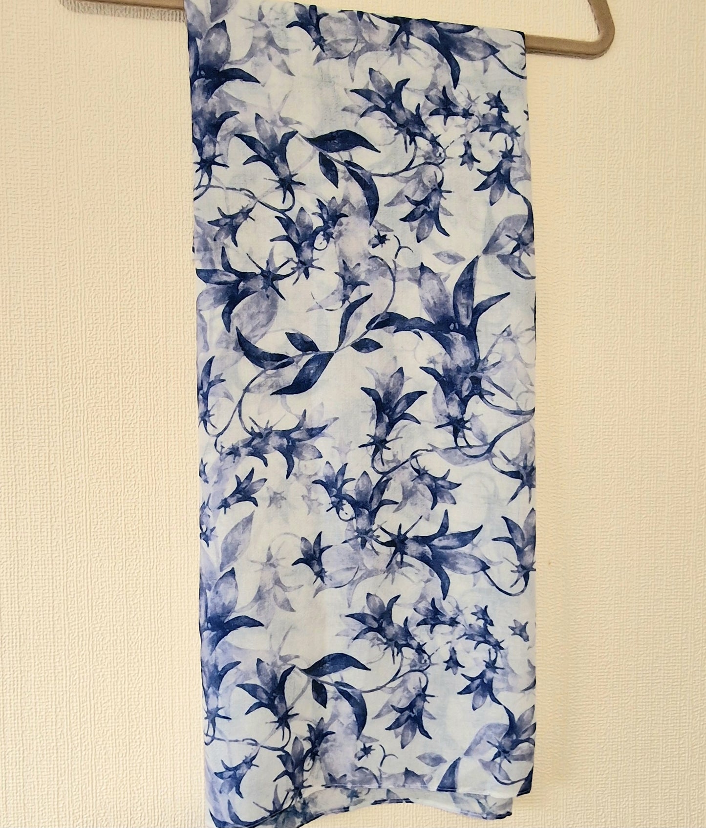 Beautiful Bluebell Flower Scarf Wrap Shawl 100% Polyester Gift New