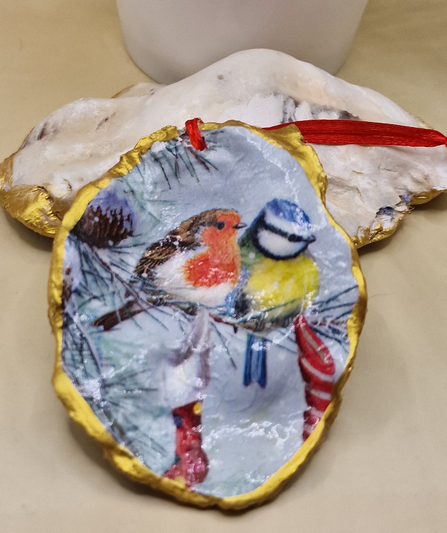 NEW Christmas Ornament Robin Blue Tit Stocking Oyster Shell