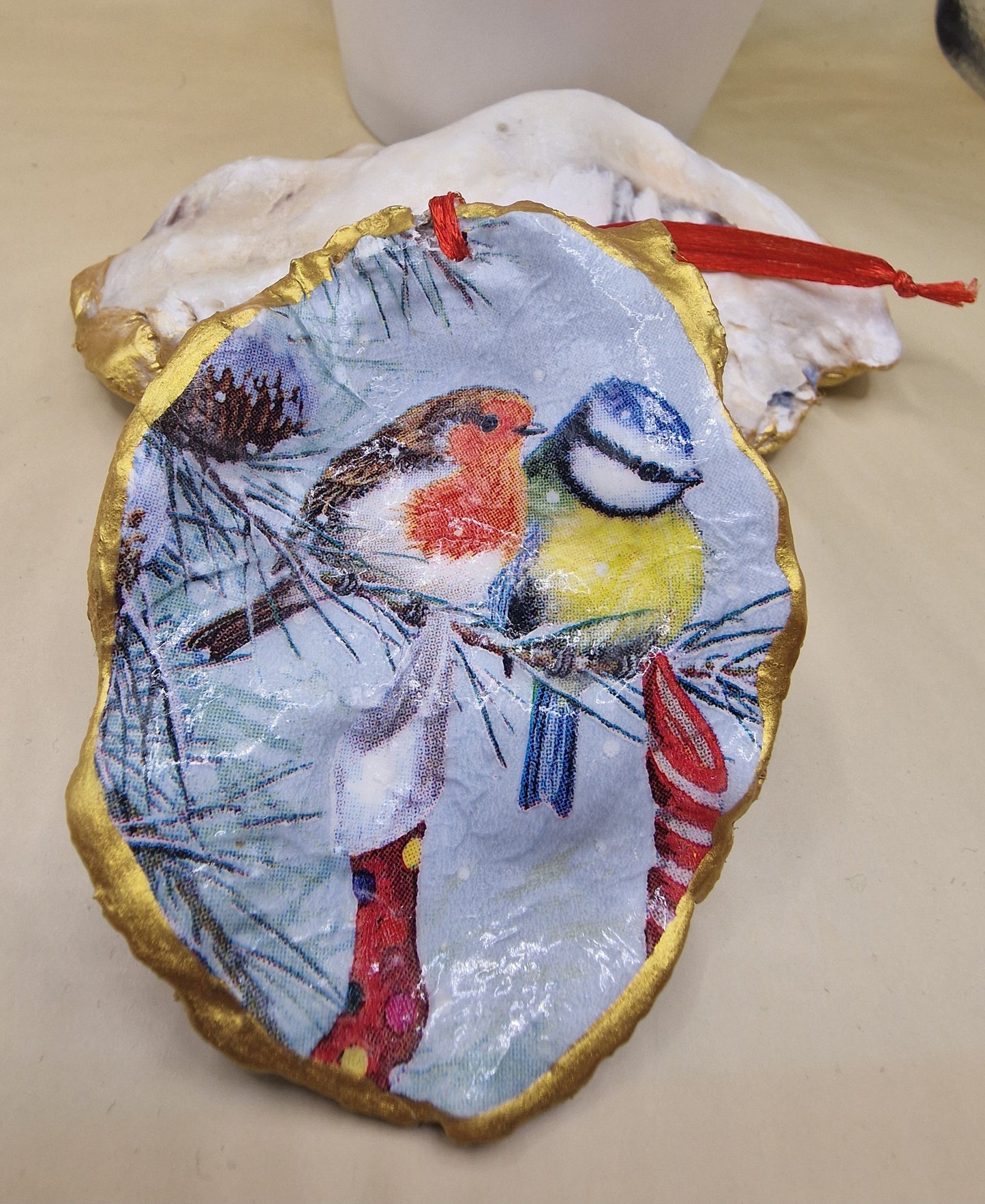 NEW Christmas Ornament Robin Blue Tit Stocking Oyster Shell