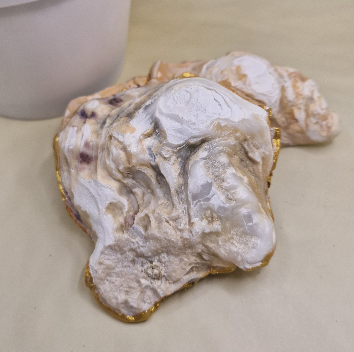 BMO-020 Wild Flower Oyster Shell Trinket Dish