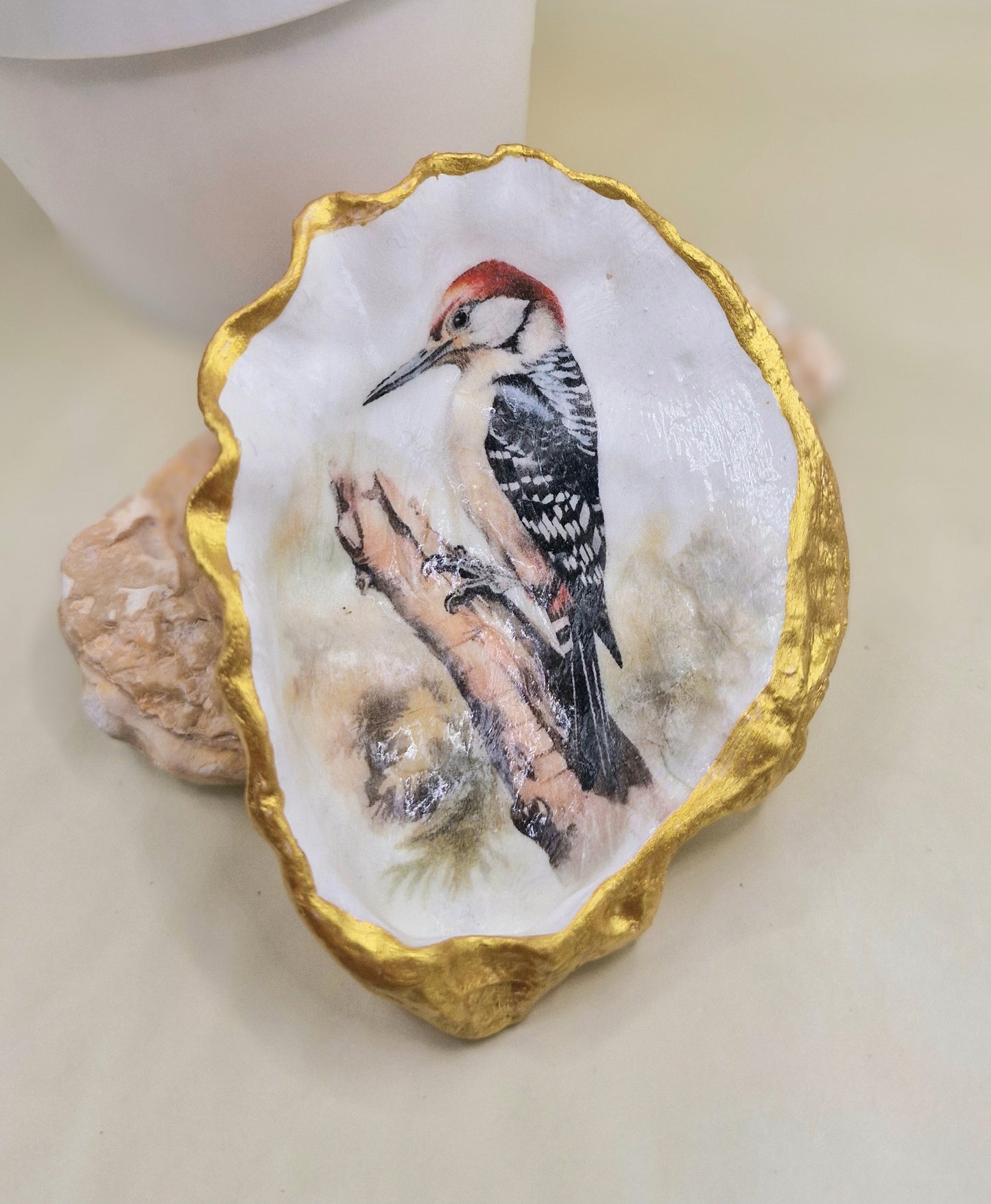 BMO-032 Woodpecker Bird Oyster Shell Trinket Dish Gift