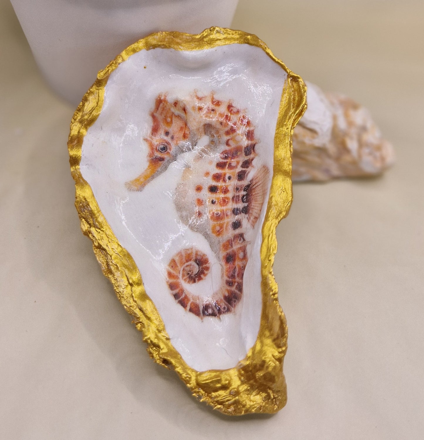 BMO-058 Seahorse Coral Oyster Shell Trinket Dish