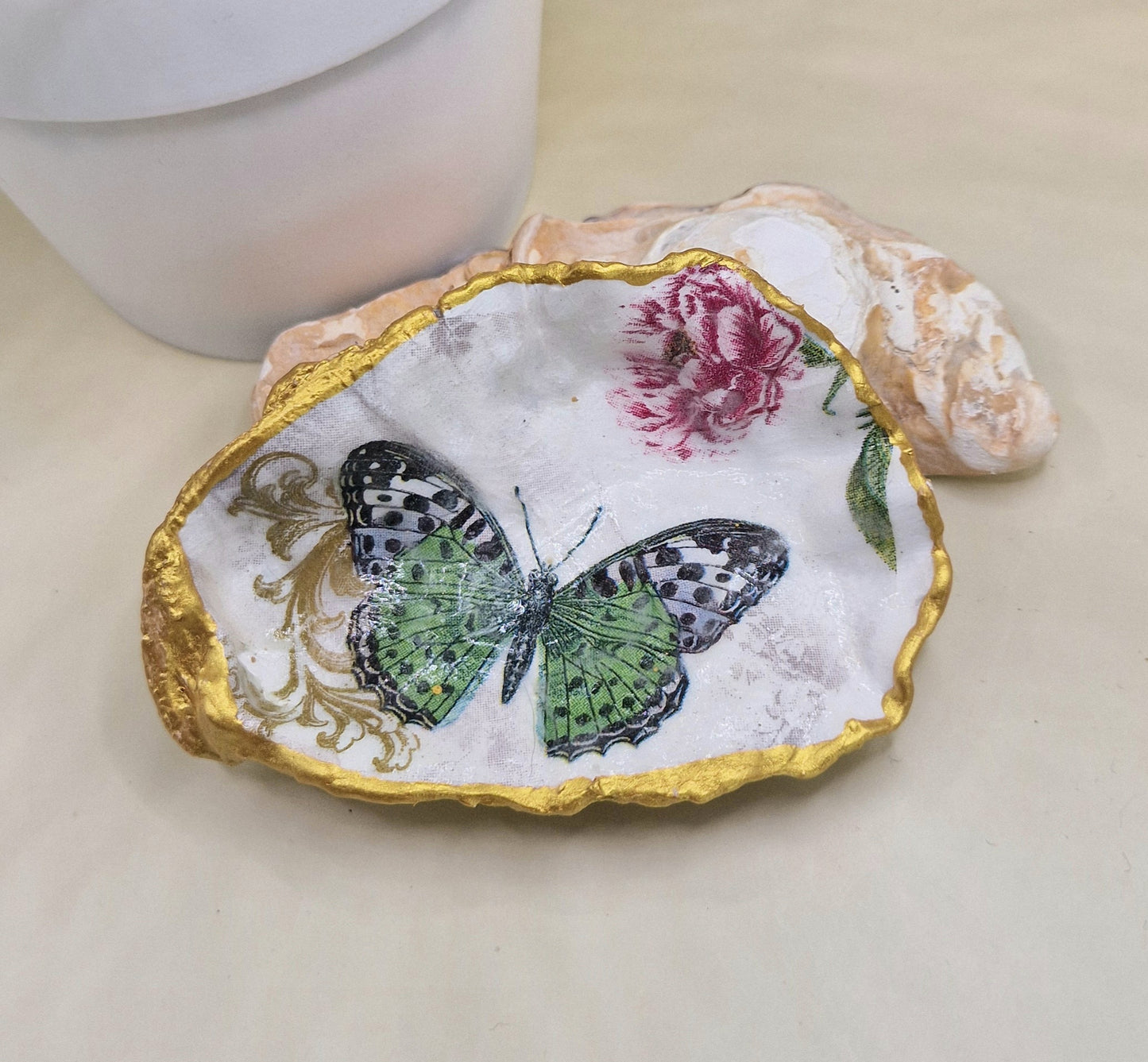 BMO-050 Green Butterfly Oyster Shell Trinket Dish