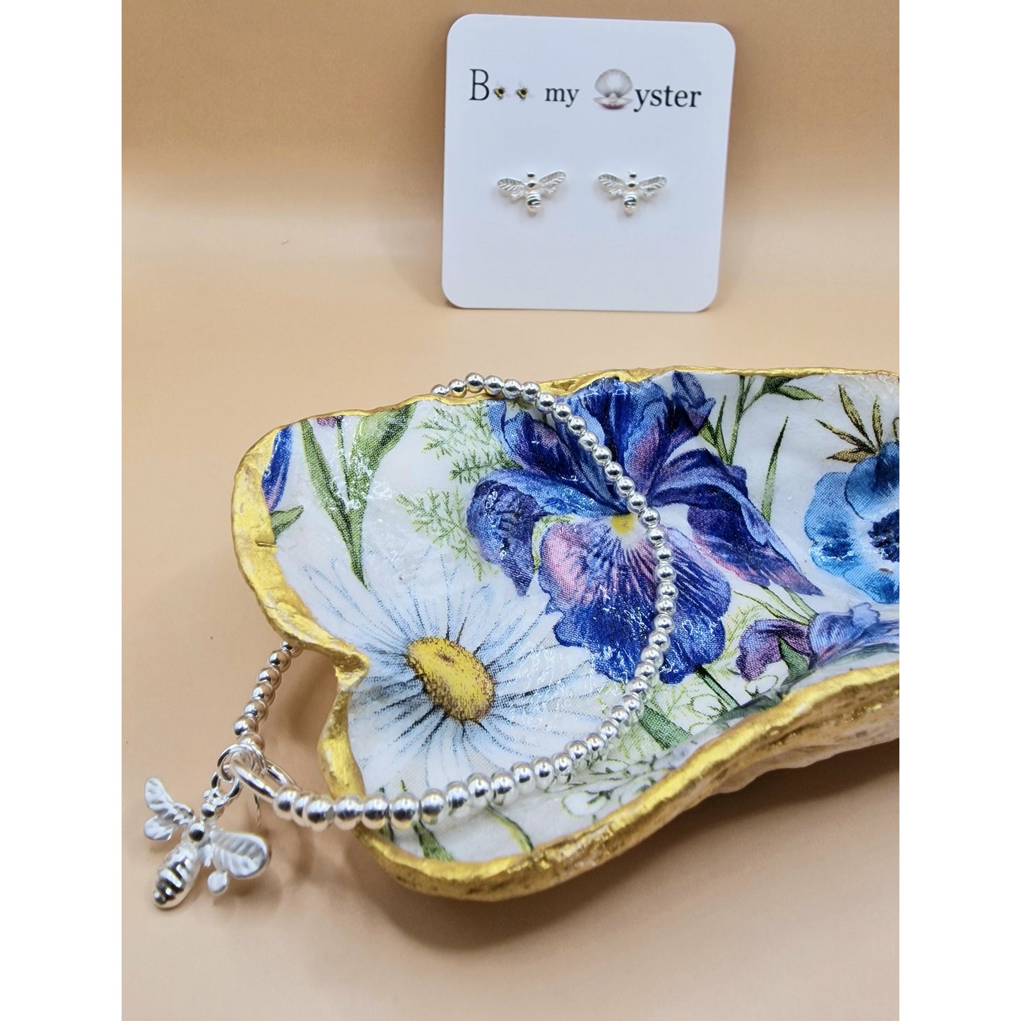 Delicate Bumble Bee Stretch Charm Bracelet Silver