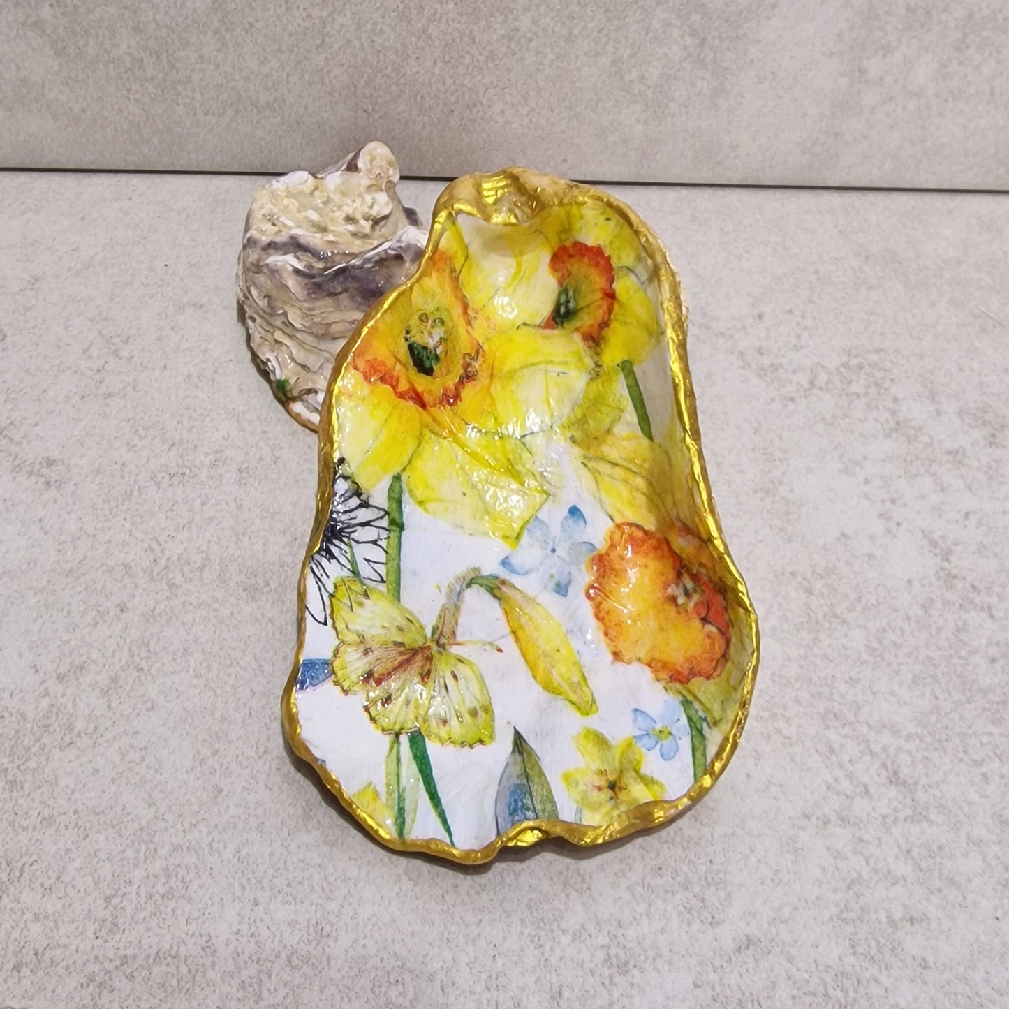 Daffodil Flowers Large Oyster Shell Trinket Dish