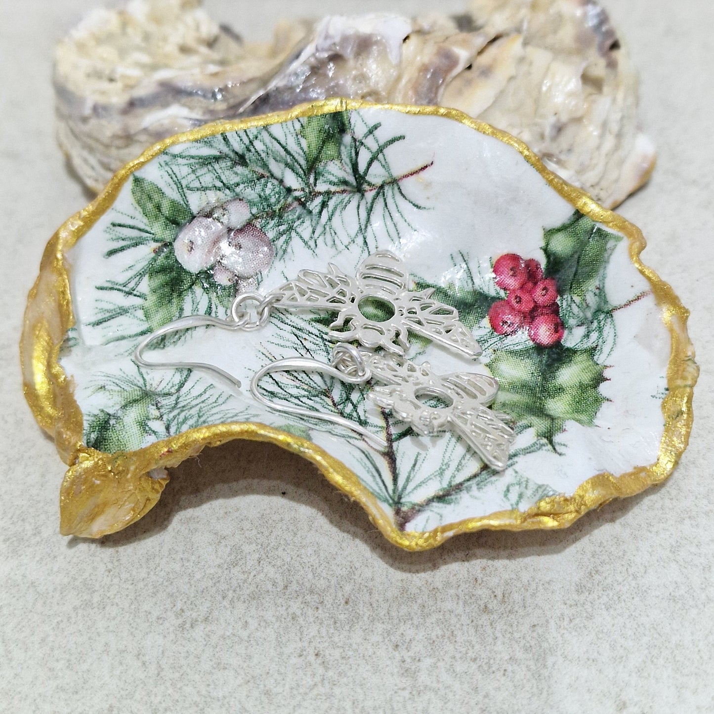 Christmas Holly Berry Oyster Shell Decorative Trinket Dish 8cm