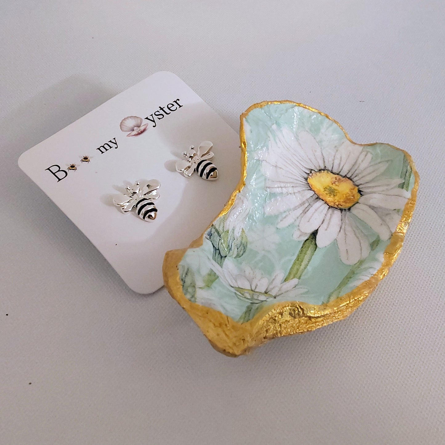 Daisy Flower Mint Special Oyster Shell Trinket Dish