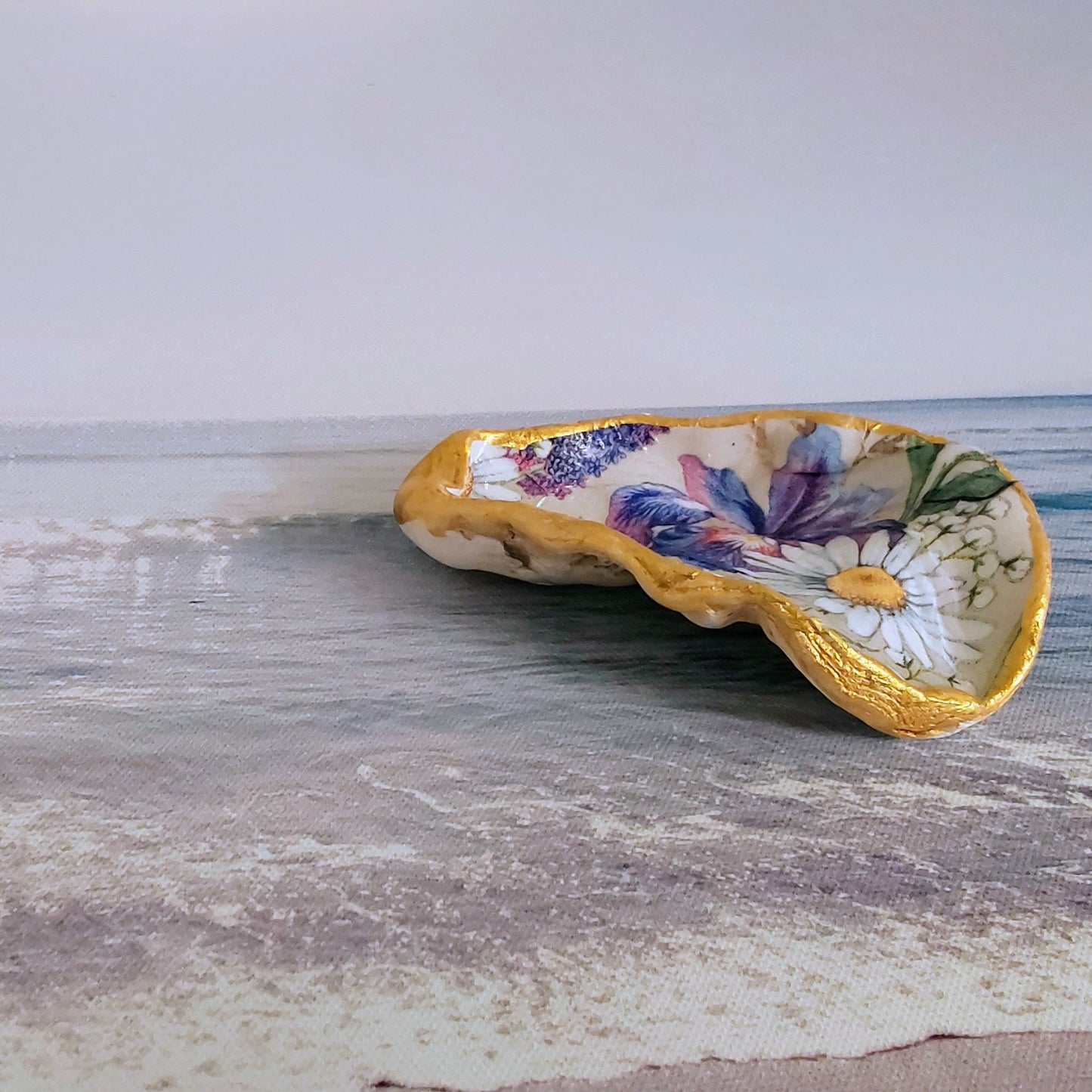Iris Daisy Spring Flower Special Oyster Shell Trinket Dish