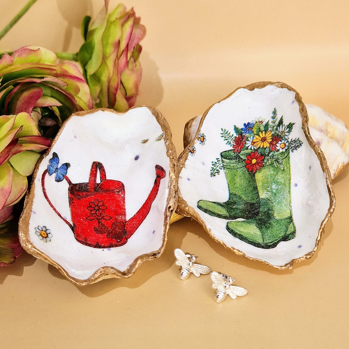 Wellington Boots Garden Flowers Small Oyster Shell Trinket Dish
