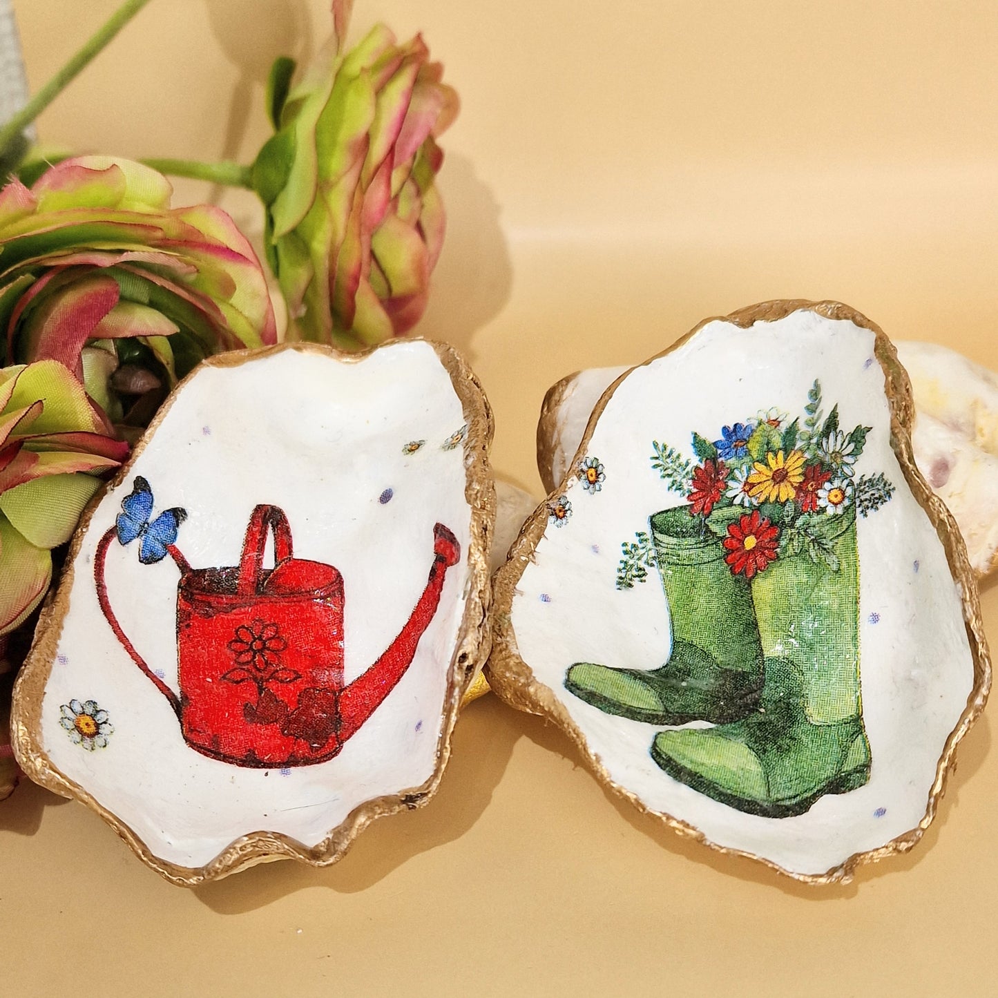 Wellington Boots Garden Flowers Small Oyster Shell Trinket Dish