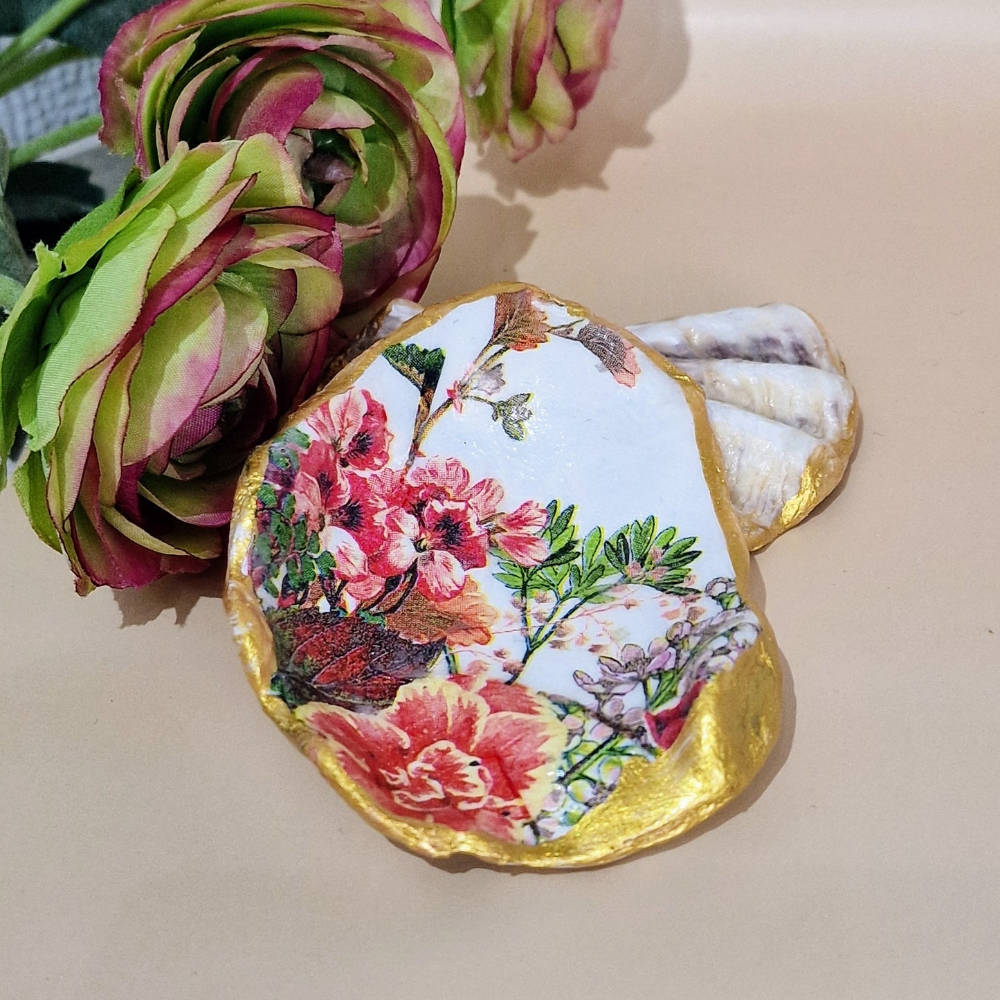 Carnation Flower Small Oyster Shell Trinket Dish