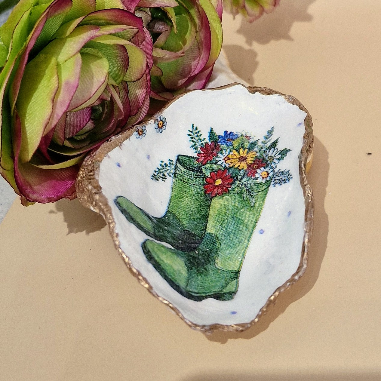 Wellington Boots Garden Flowers Small Oyster Shell Trinket Dish