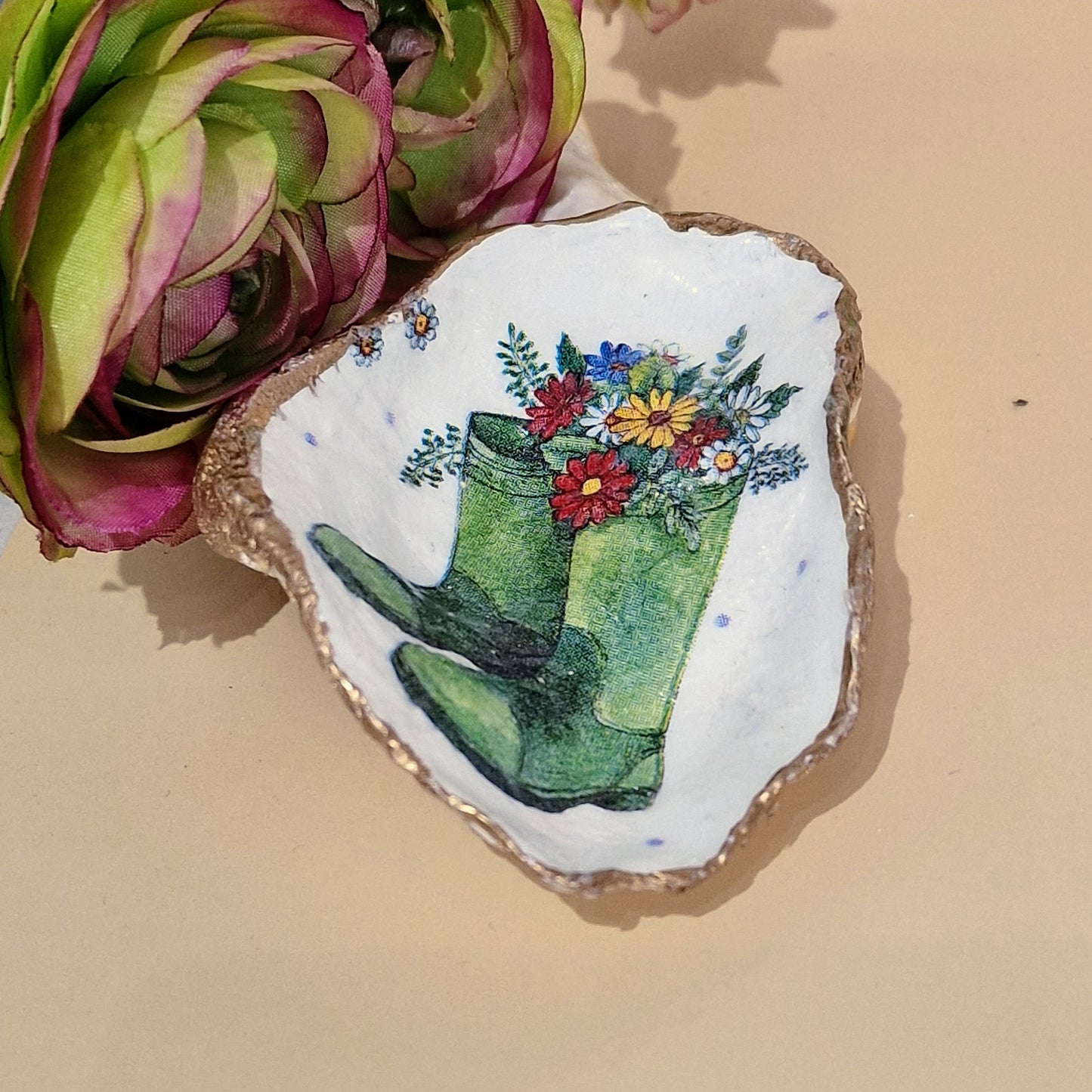Wellington Boots Garden Flowers Small Oyster Shell Trinket Dish