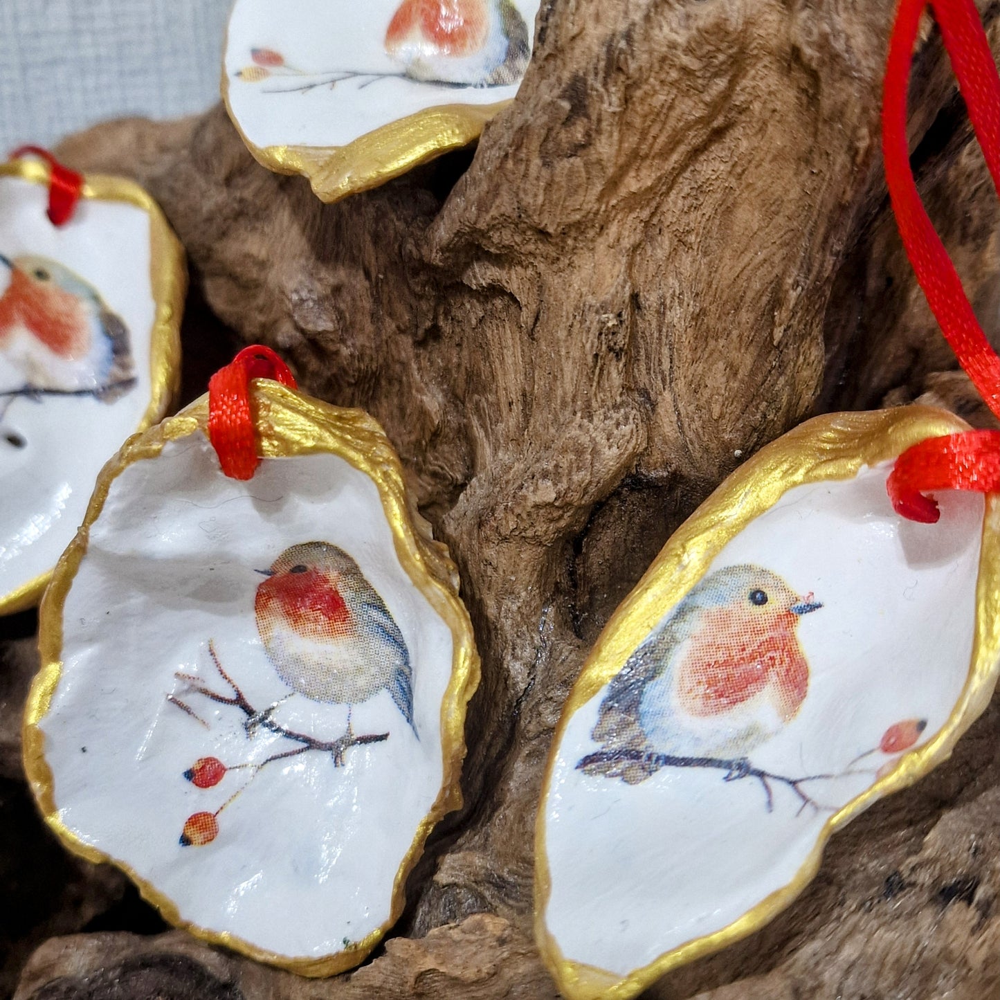 Christmas Ornaments 4 x Robin Redbreast Oyster Shell Decoration Ribbon