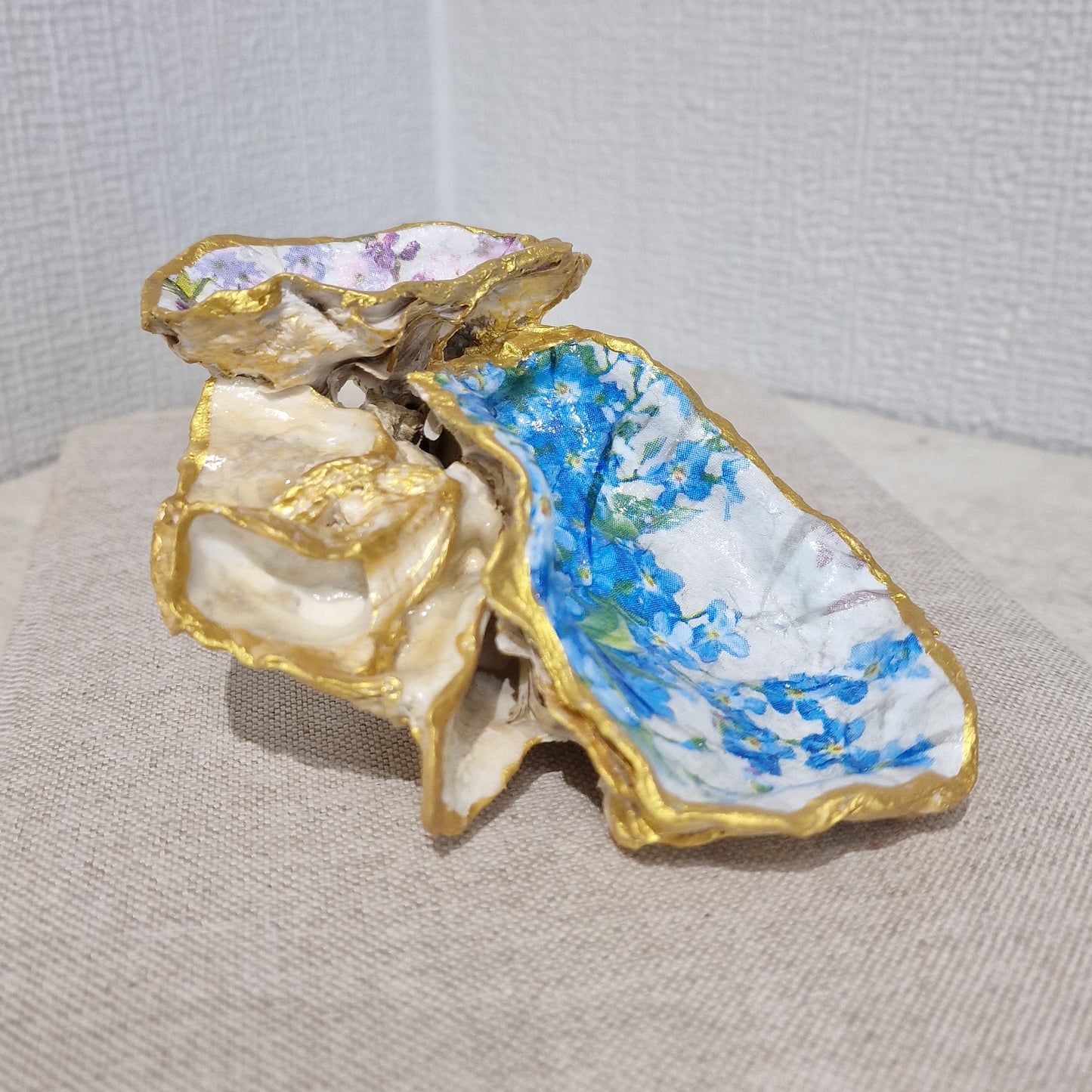 Special Shell Forget me Not Flowers Cluster Oyster Shell Trinket Dish