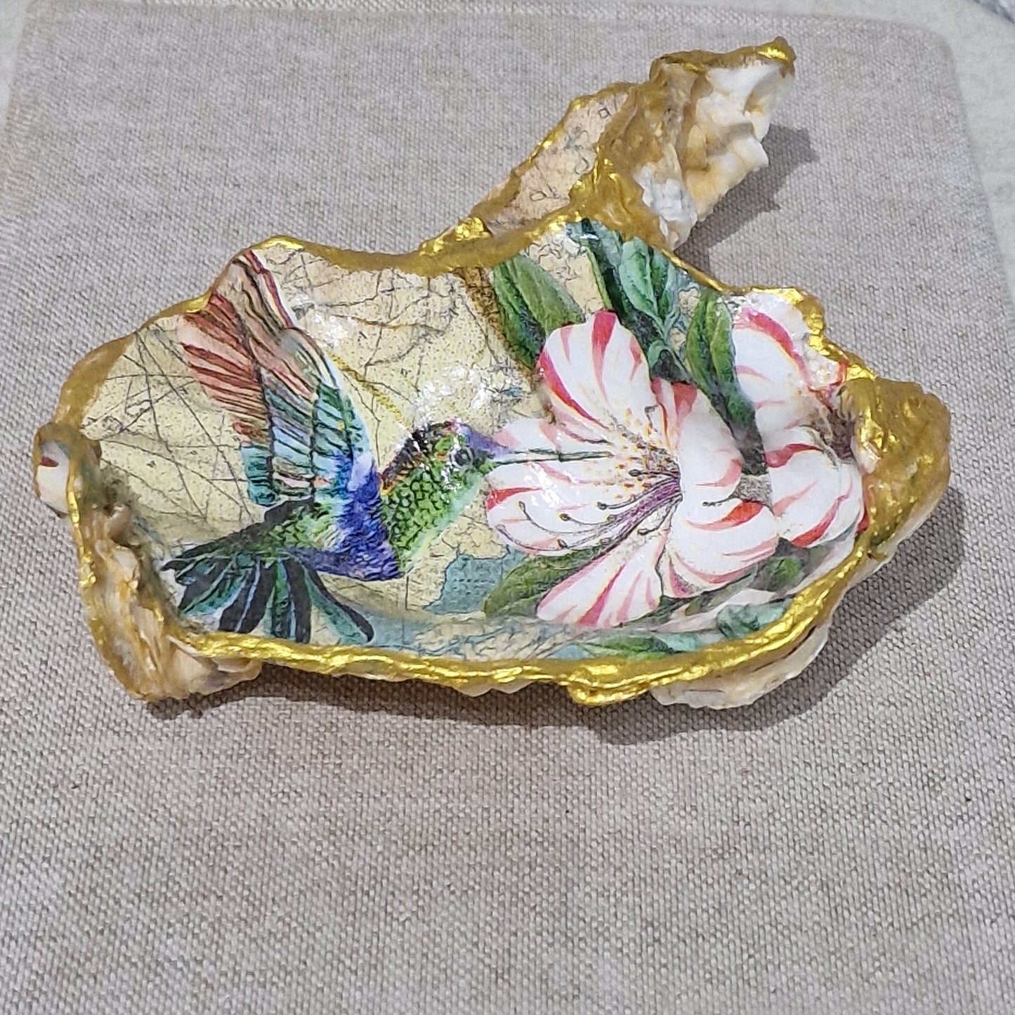 Special Shell Hummingbird Bird Cluster Oyster Shell Trinket Dish