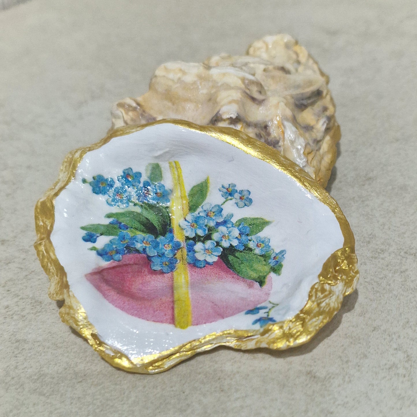 NEW Forget me Nots Easter Egg Oyster Shell Trinket Dish Jewellery Holder Gift