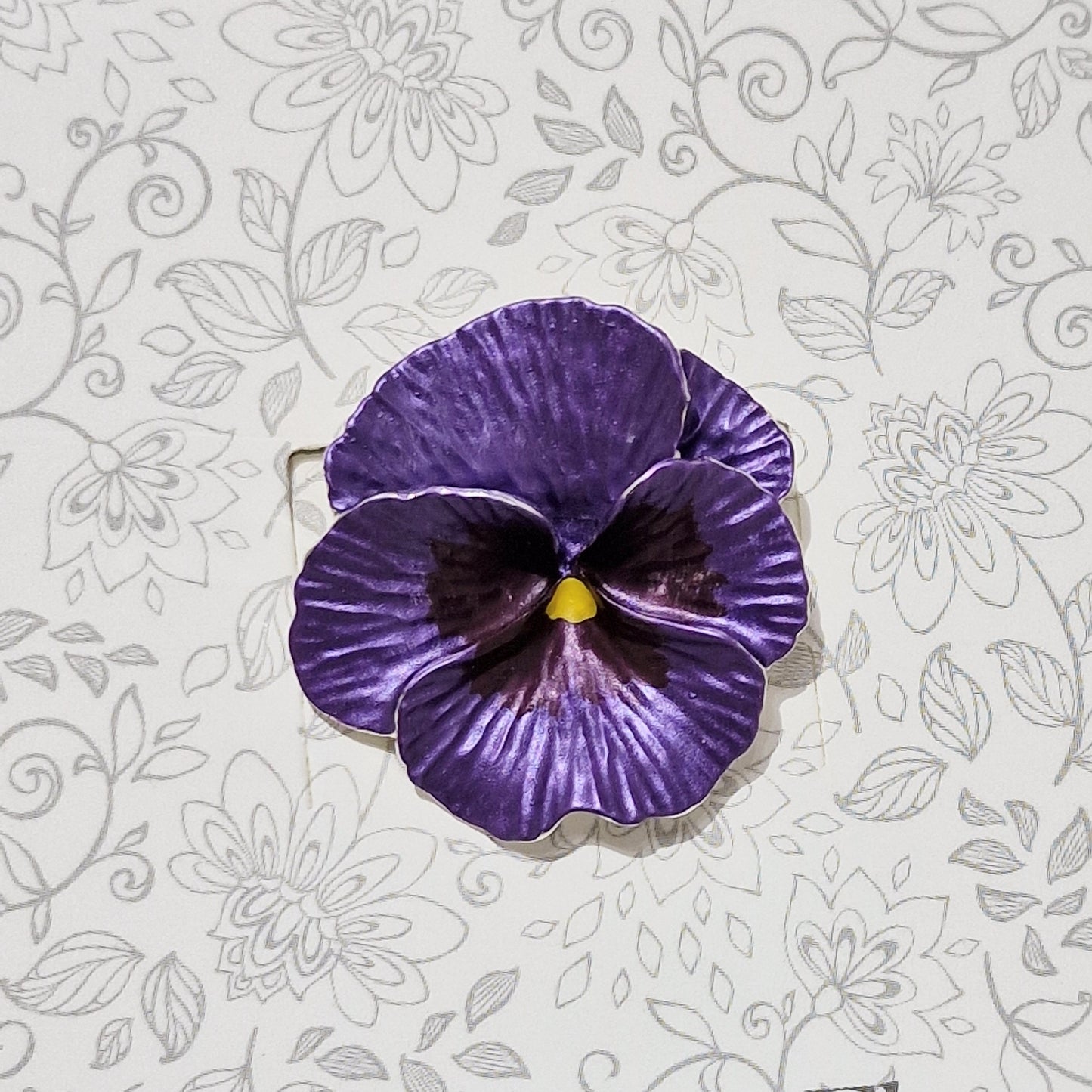 Pretty Purple Pansy Flower Brooch
