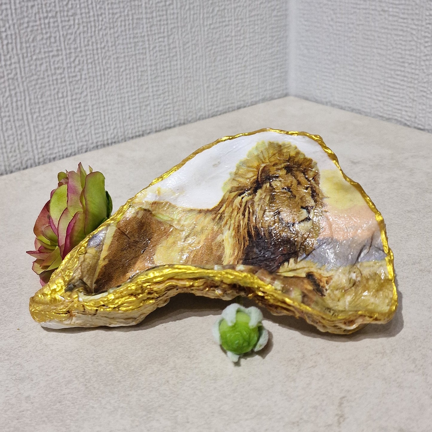 NEW Big Cats Lion Oyster Shell Trinket Dish Gift