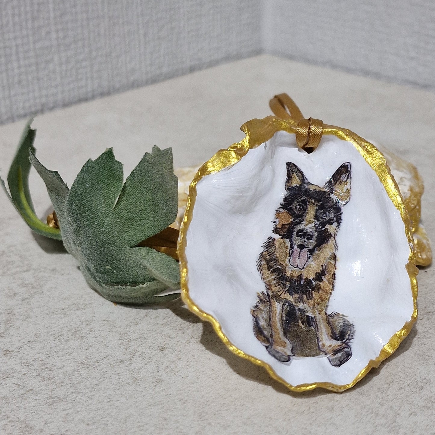 NEW Alsatian Oyster Shell Hanging Ornaments Decoration Gift