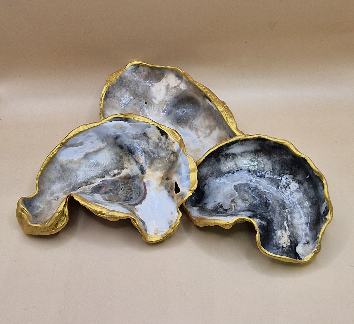 Natural Grey Beige Oyster Shells x 3 Jewellery Trinket Dishes New Gold Edges