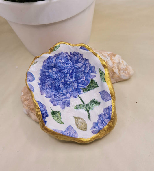 BMO-021  Mauve Hydrangea Flower Oyster Shell Trinket Dish