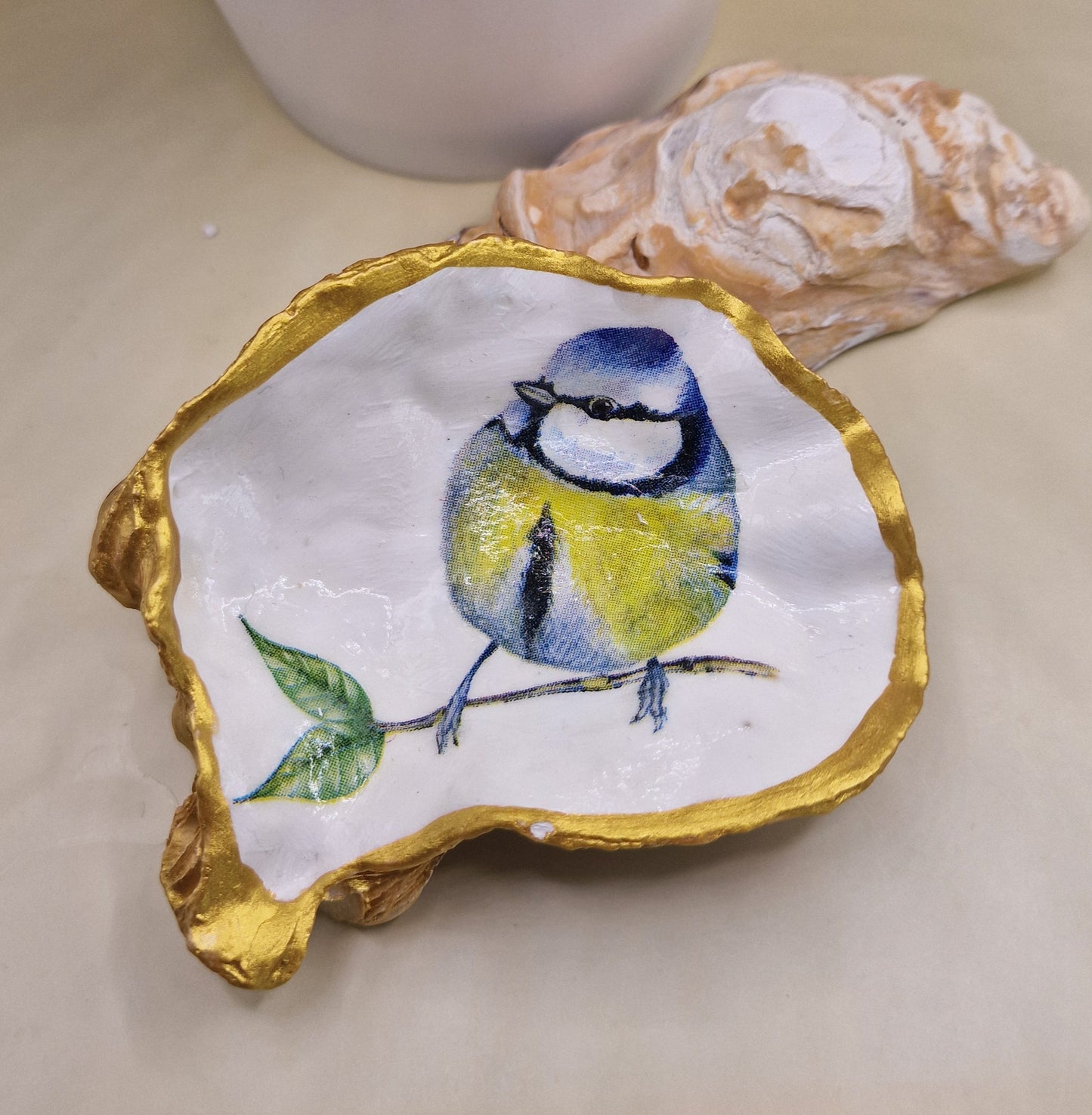 BMO-033  Blue Tit Bird Oyster Shell Trinket Dish Gift