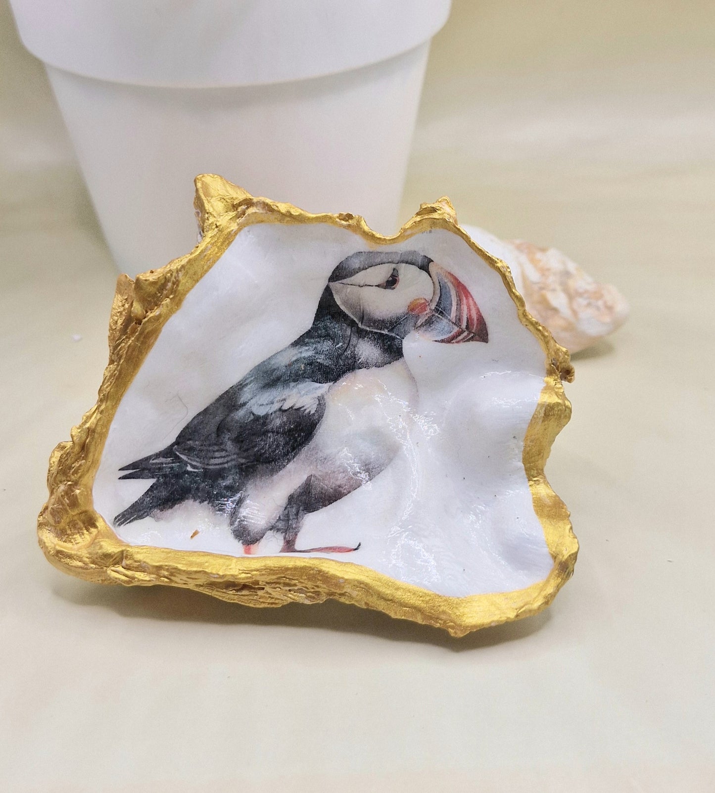 BMO-055  Puffin Bird Oyster Shell Trinket Dish
