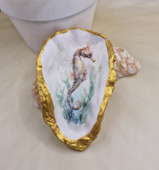 BMO-057  Seahorse Grass Oyster Shell Trinket Dish