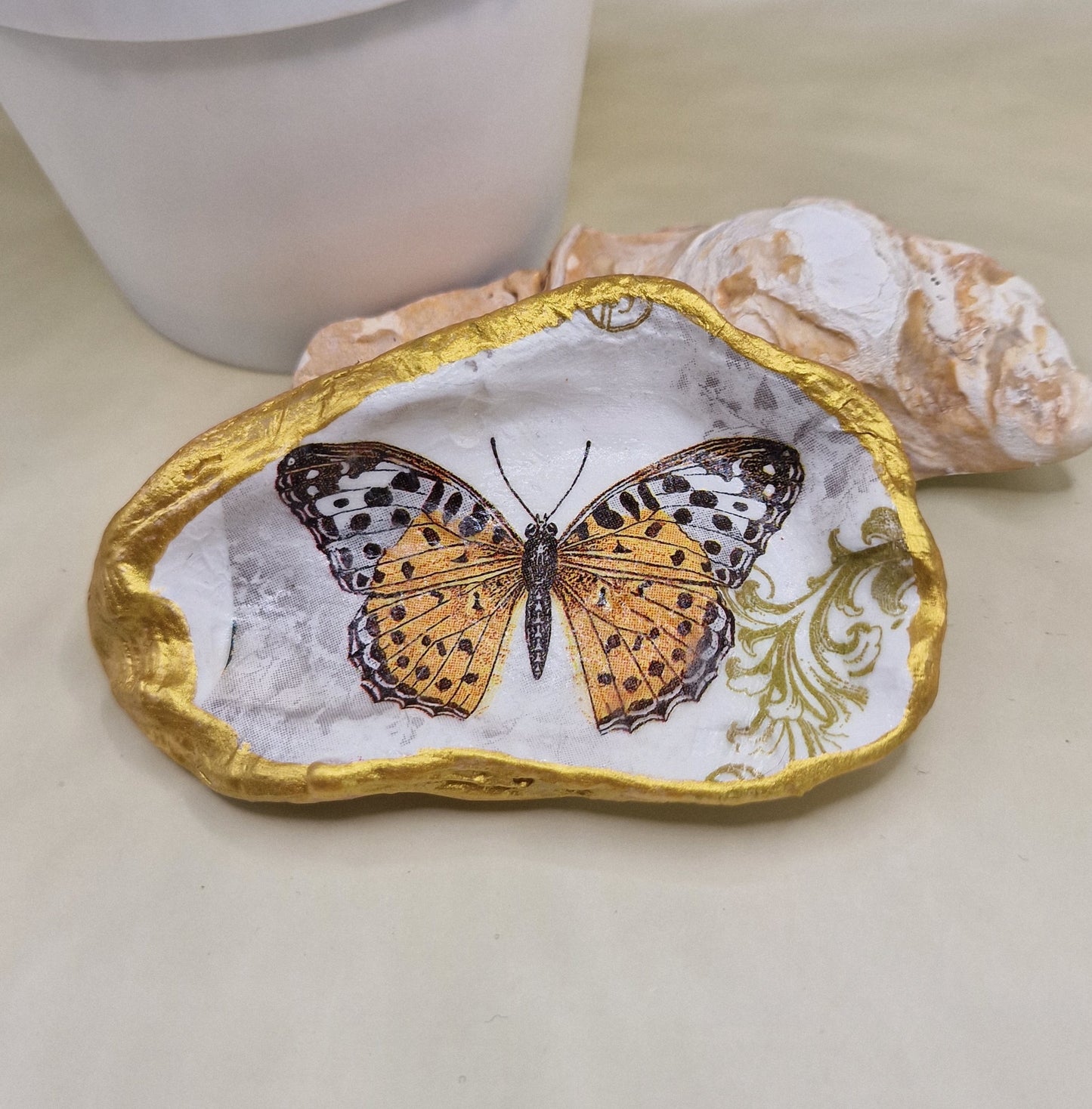 BMO-049  Orange Butterfly Oyster Shell Trinket Dish