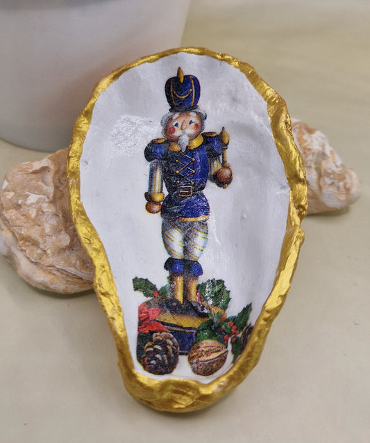 BMO-072  Blue Nutcracker Xmas Oyster Shell Trinket Dish