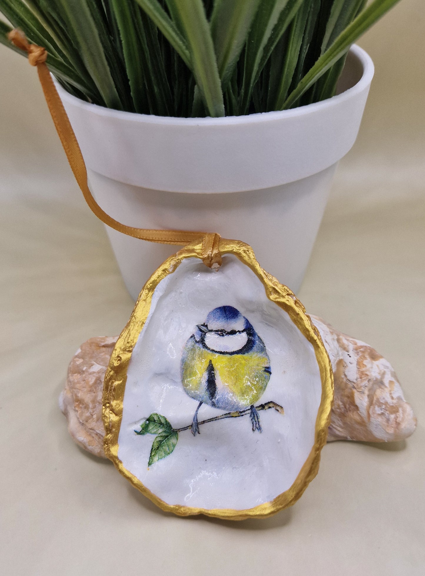 BMO-080   Blue Tit Hanging Ornament Oyster Shell