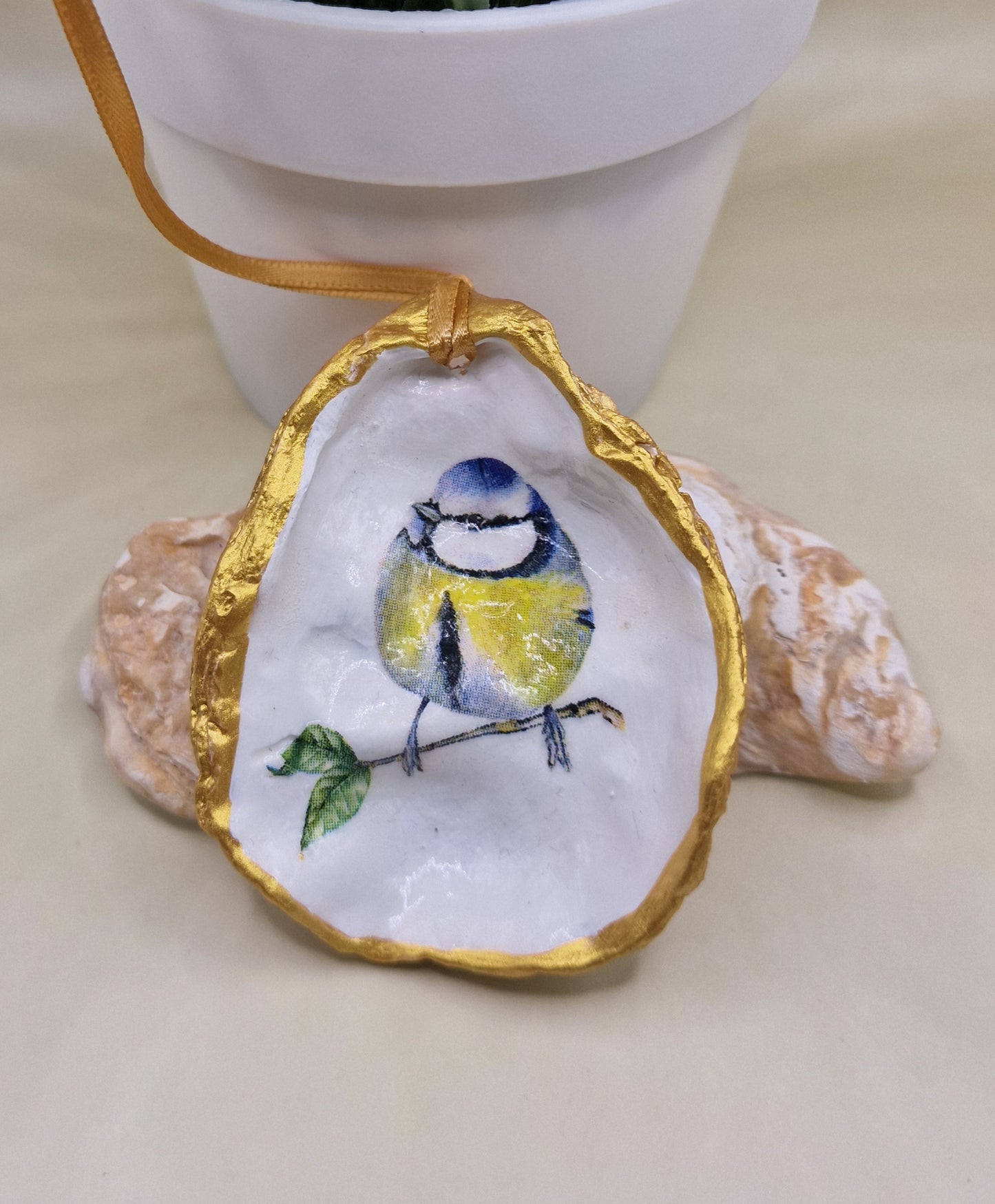 BMO-080   Blue Tit Hanging Ornament Oyster Shell