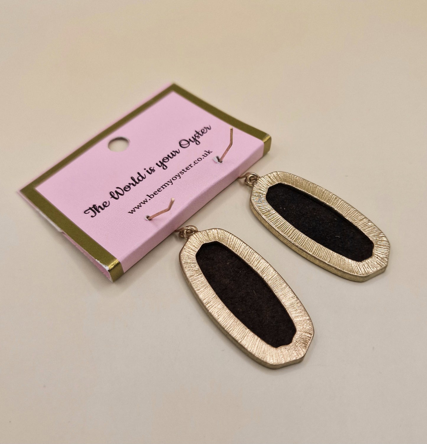 Gold Black Pierced Drop Oblong Fashion Earrings AW26