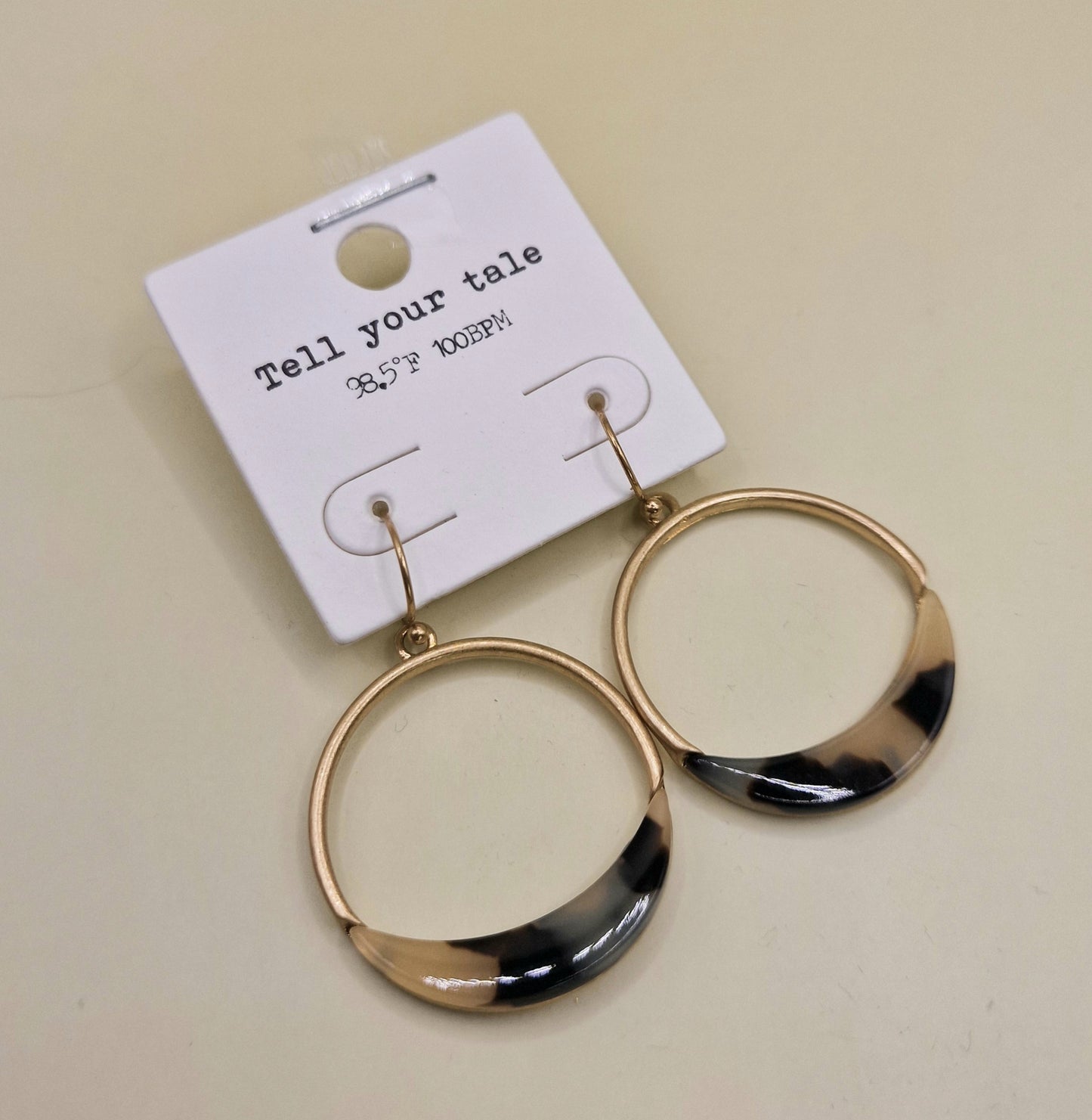 JEW-026   Beige Tortoiseshell Pierced Hoop Earrings