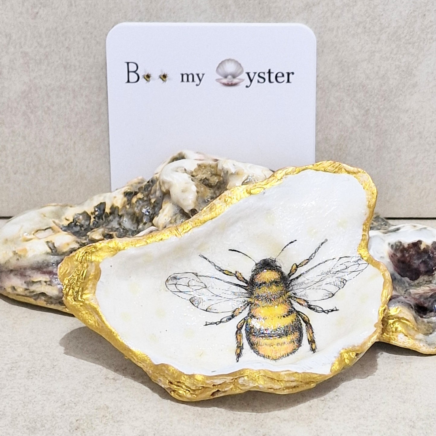 Bumble Bee Detailed Oyster Shell Decorative Trinket Dish 8.5cm