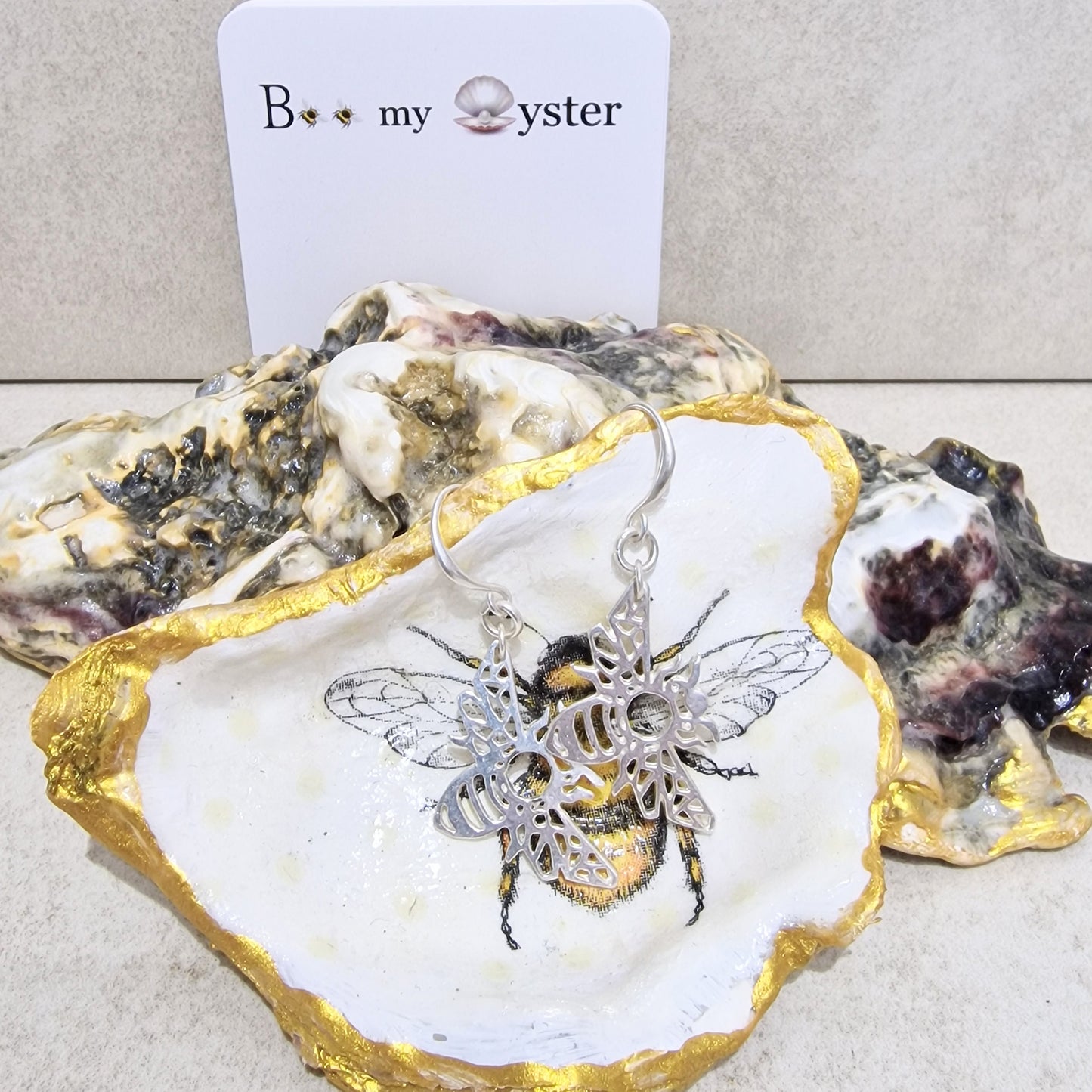 Bumble Bee Detailed Oyster Shell Decorative Trinket Dish 8.5cm