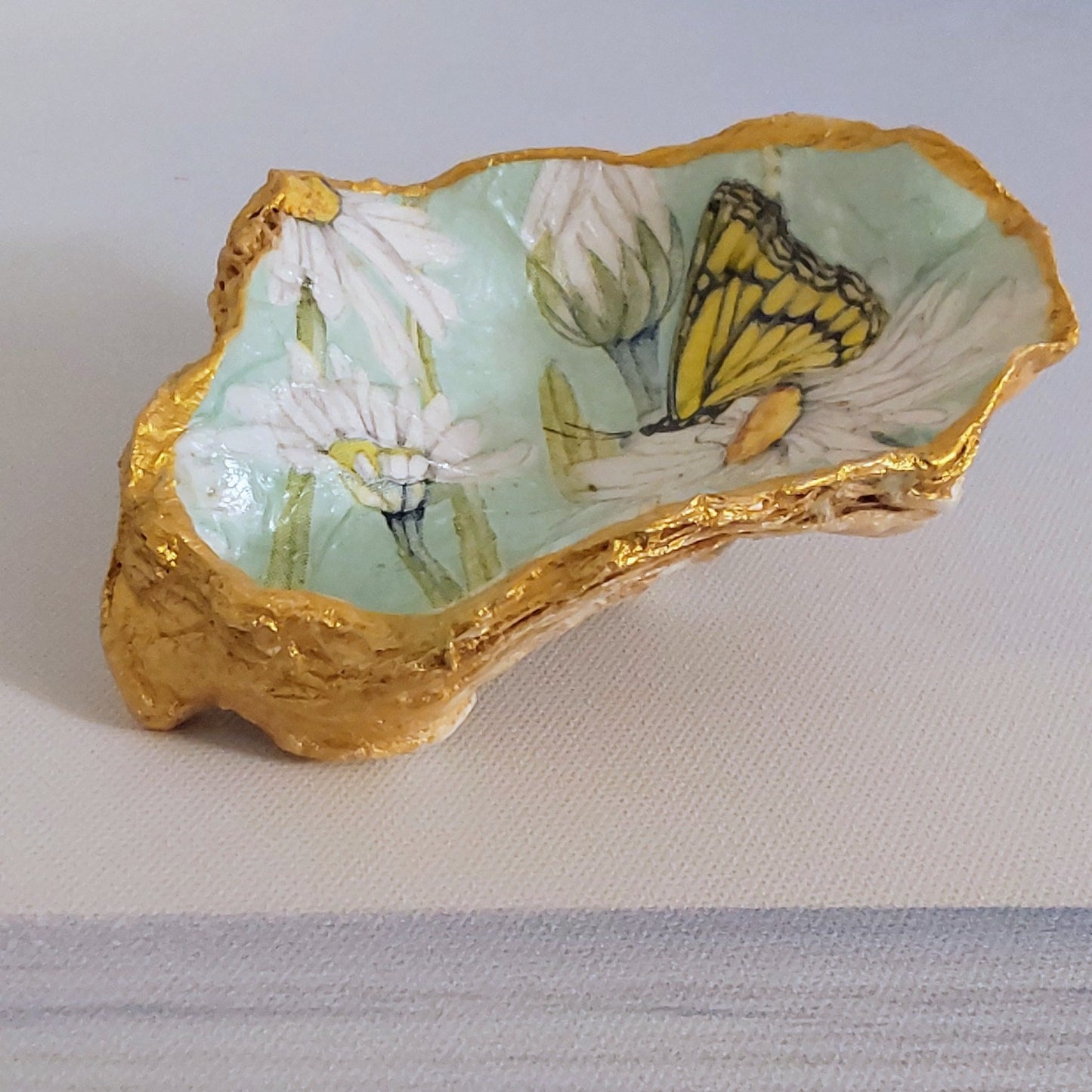 Daisy Butterfly Flower Special Oyster Shell Trinket Dish