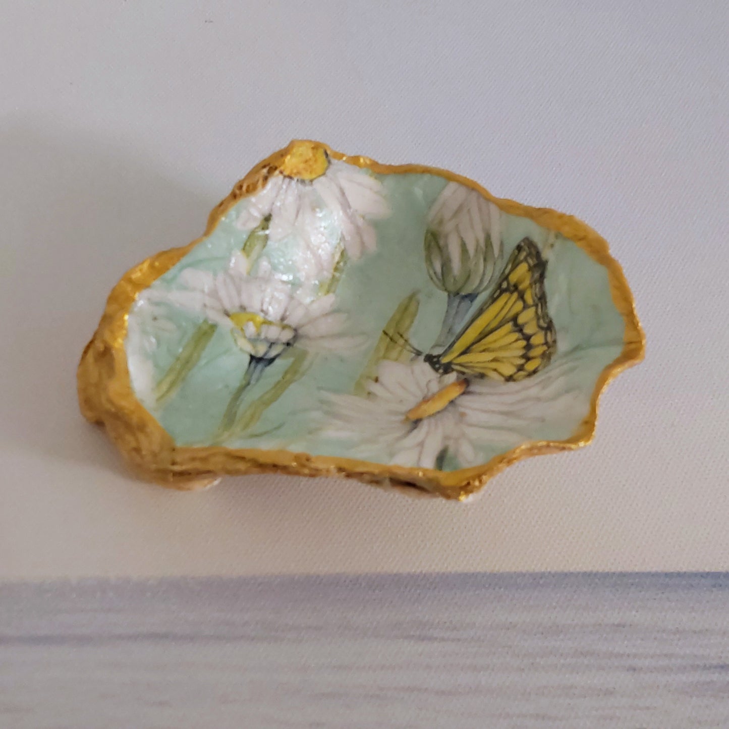 Daisy Butterfly Flower Special Oyster Shell Trinket Dish