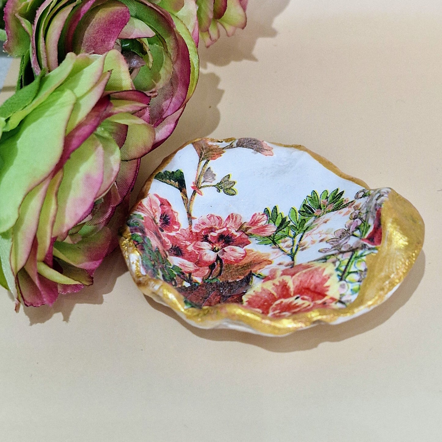 Carnation Flower Small Oyster Shell Trinket Dish